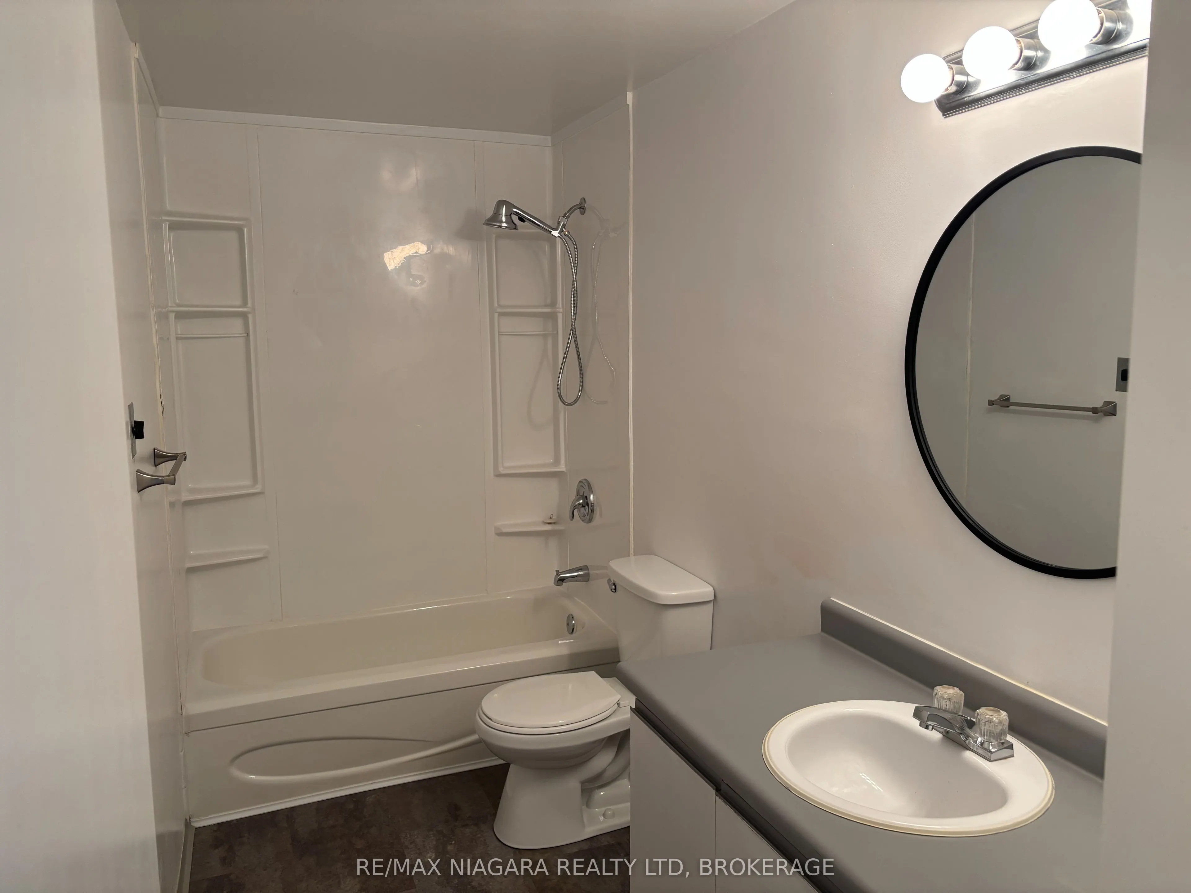 21 Woodlawn Road, #12