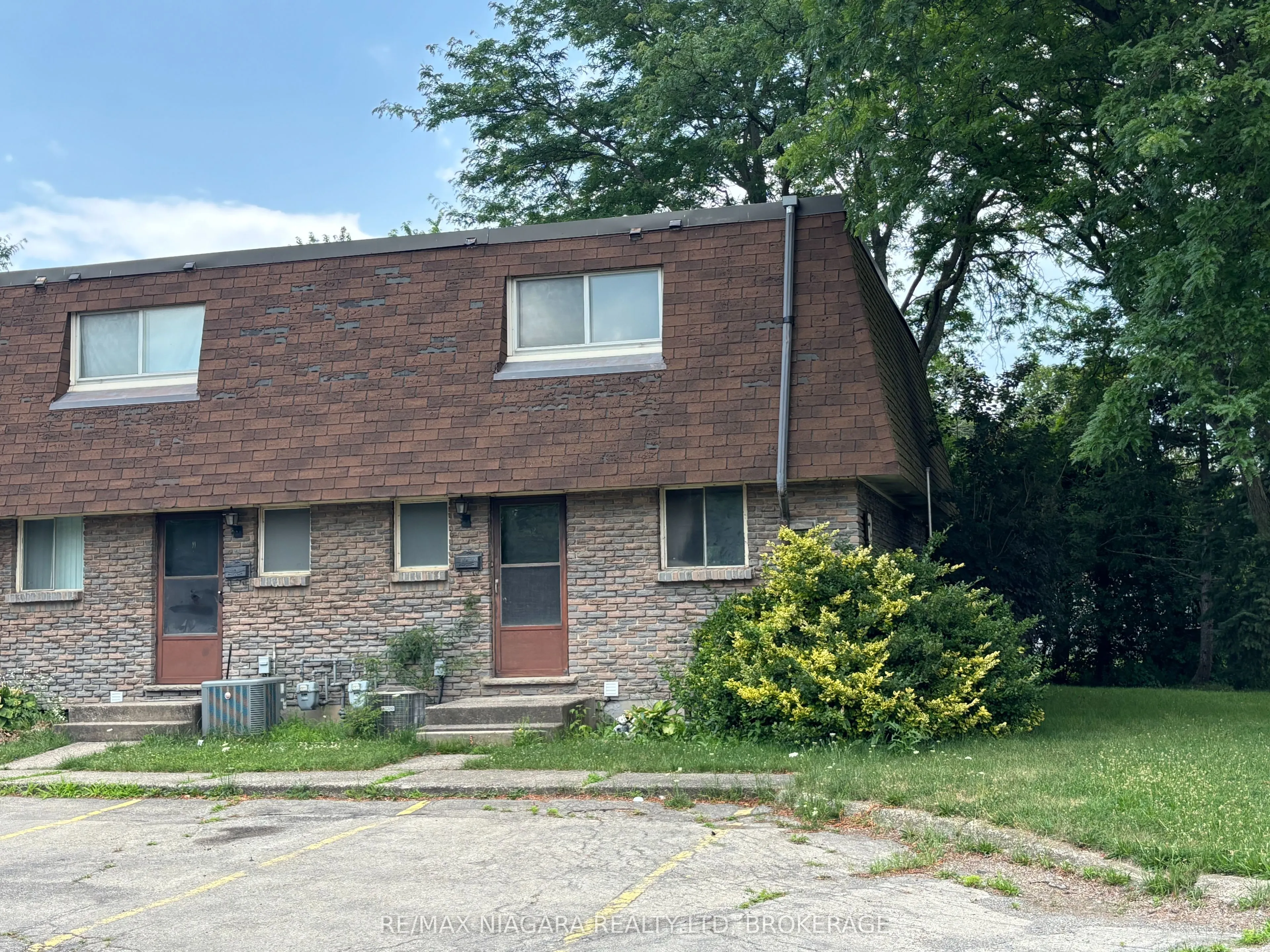 21 Woodlawn Road, #12
