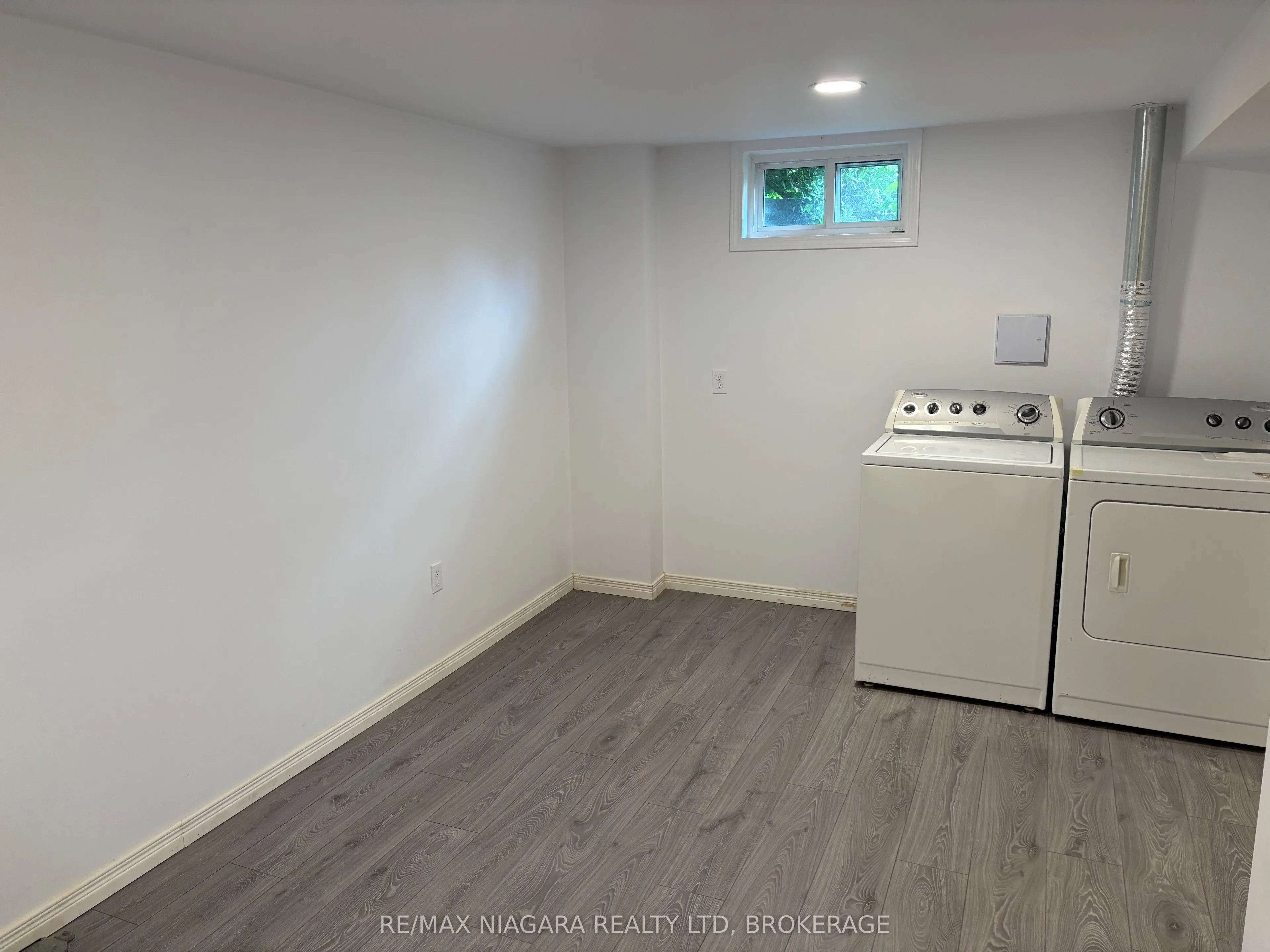 21 Woodlawn Road, #12