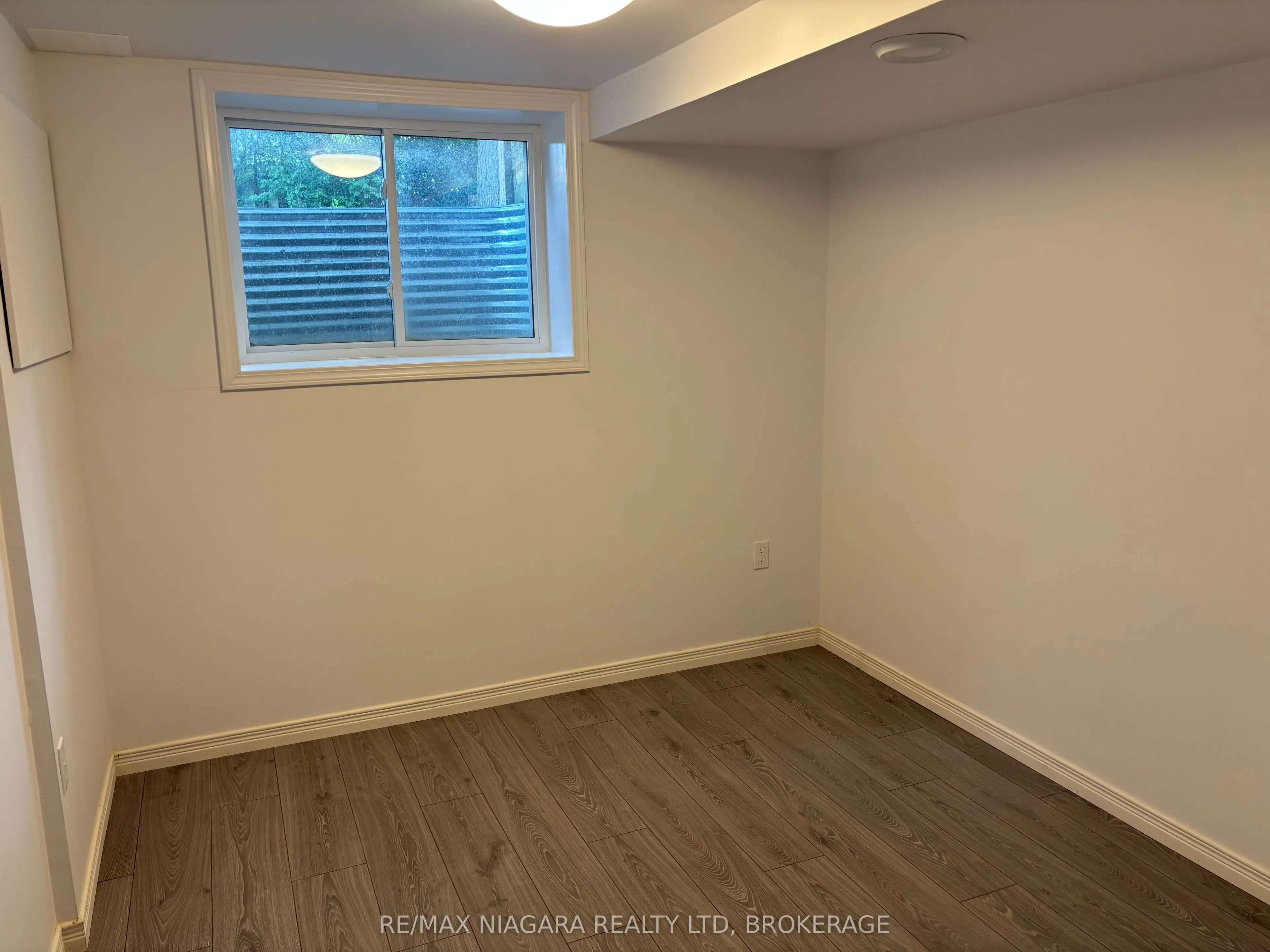 21 Woodlawn Road, #12
