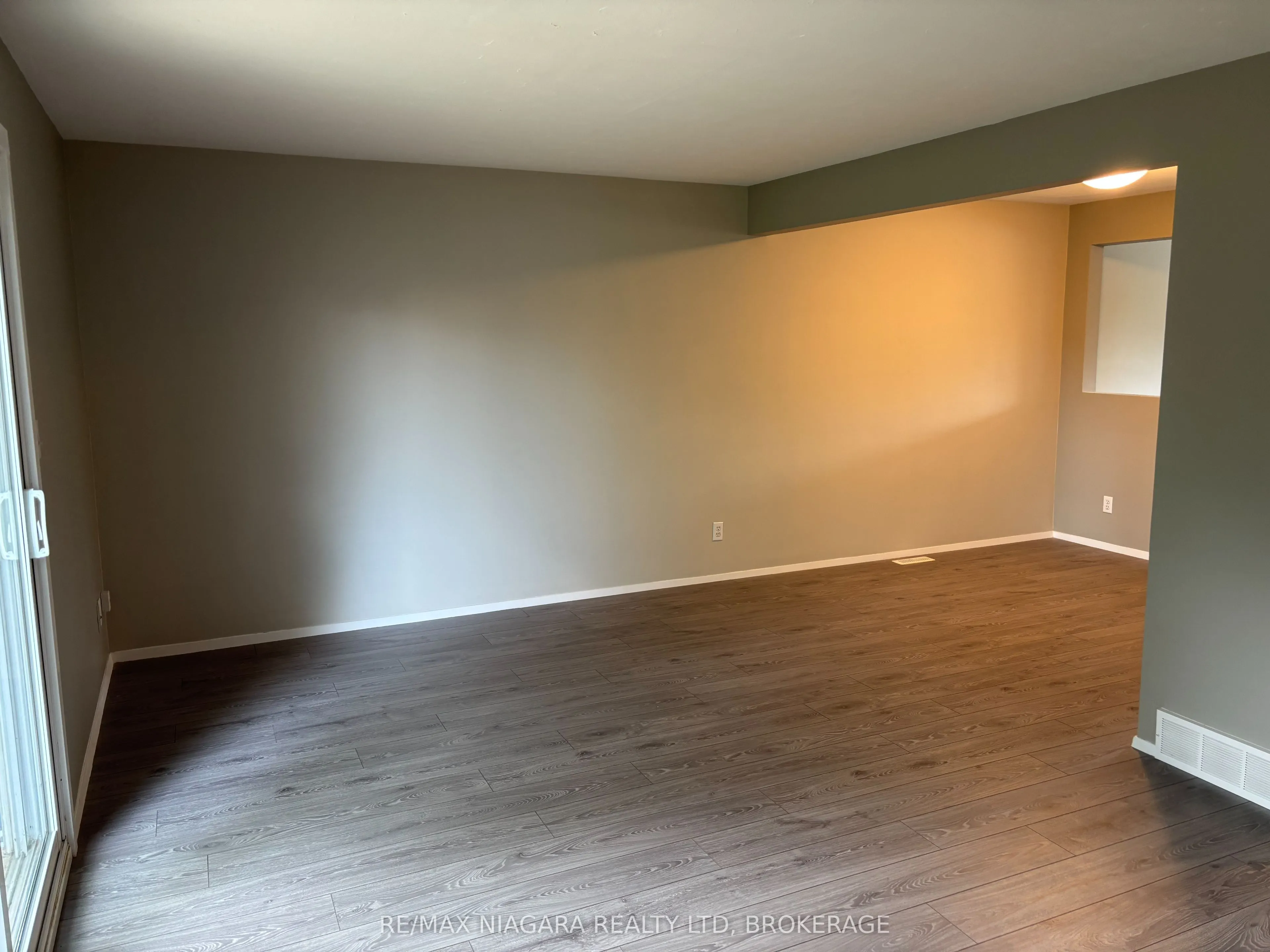 21 Woodlawn Road, #12