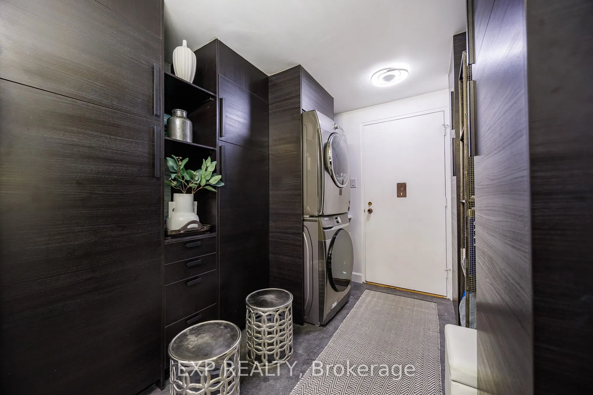 373 Laurier Avenue E, #1003