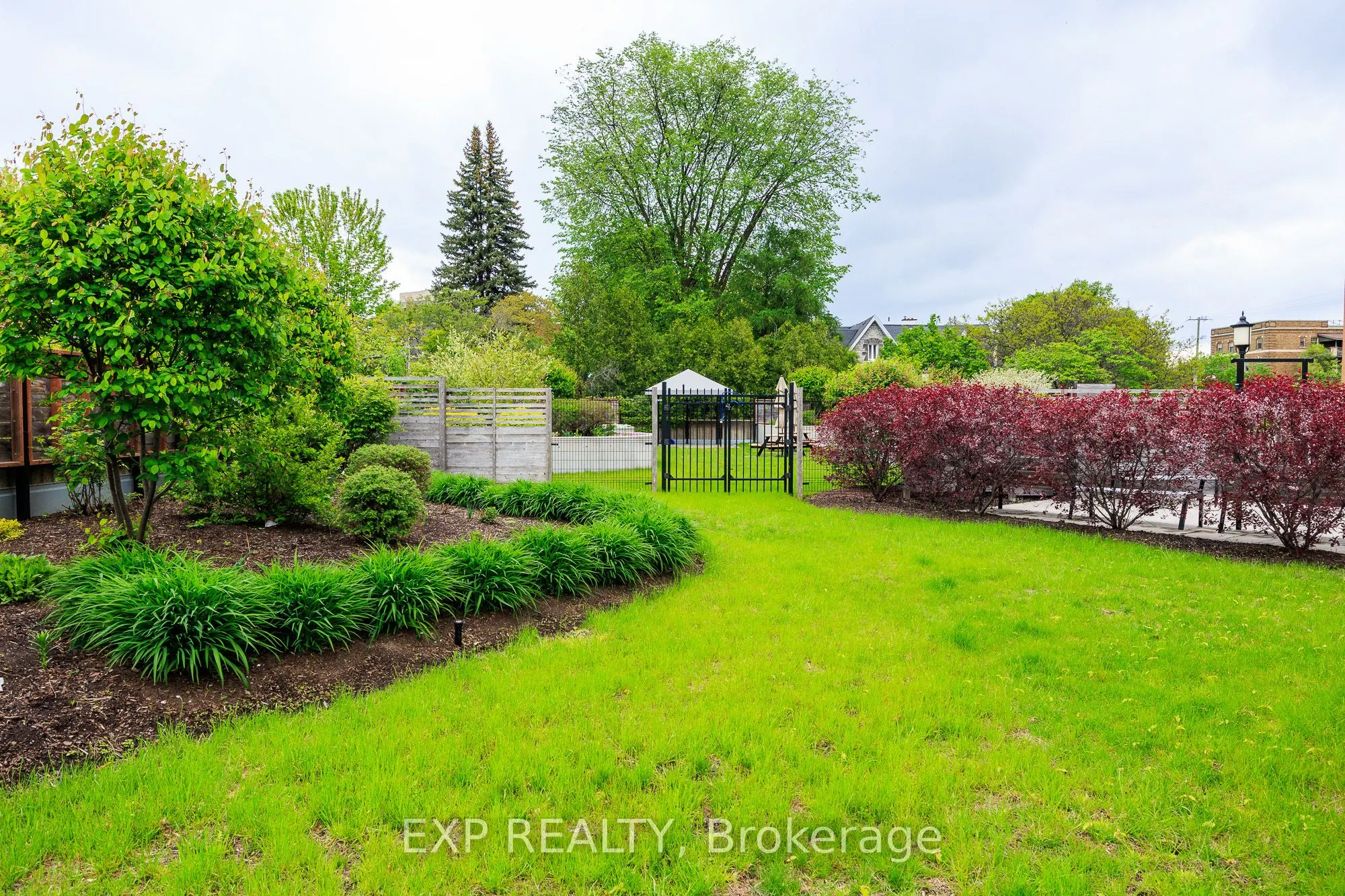 373 Laurier Avenue E, #1003