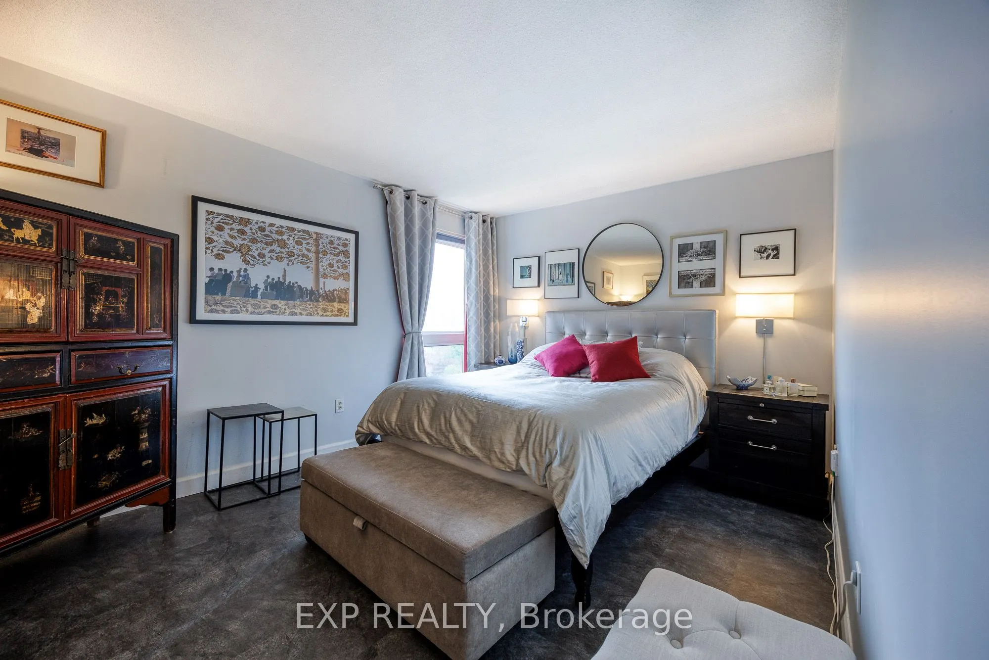 373 Laurier Avenue E, #1003