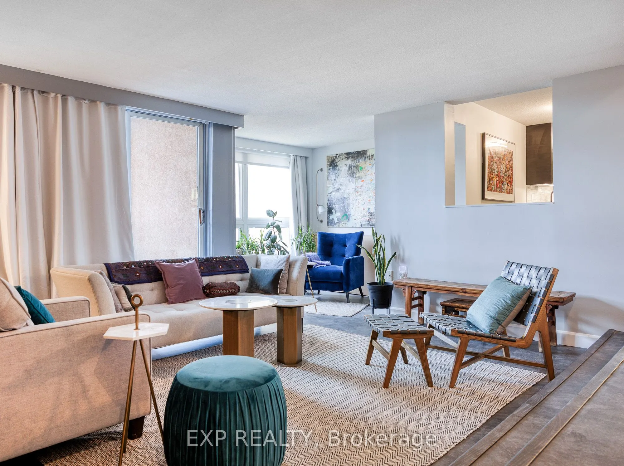 373 Laurier Avenue E, #1003
