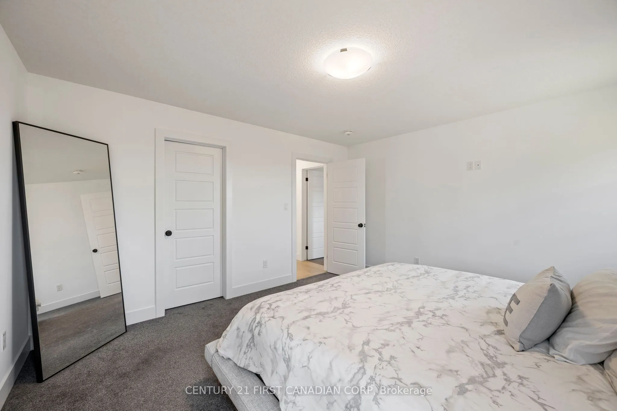5 Hartland Circle