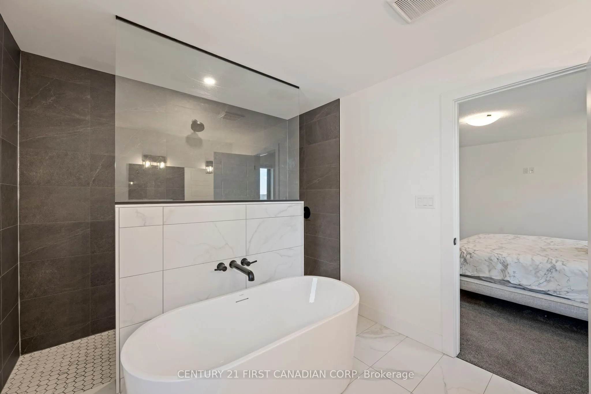 5 Hartland Circle