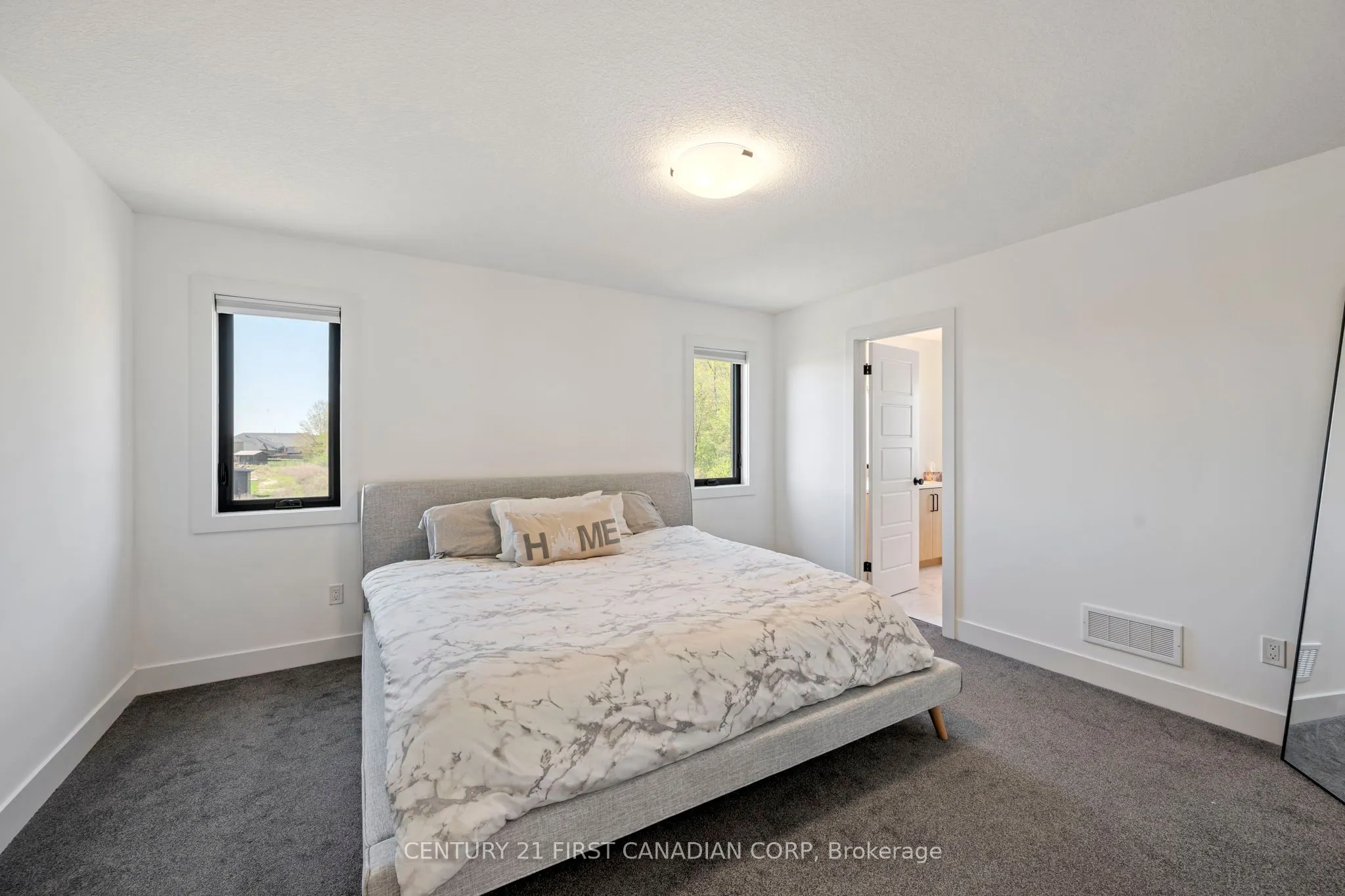 5 Hartland Circle