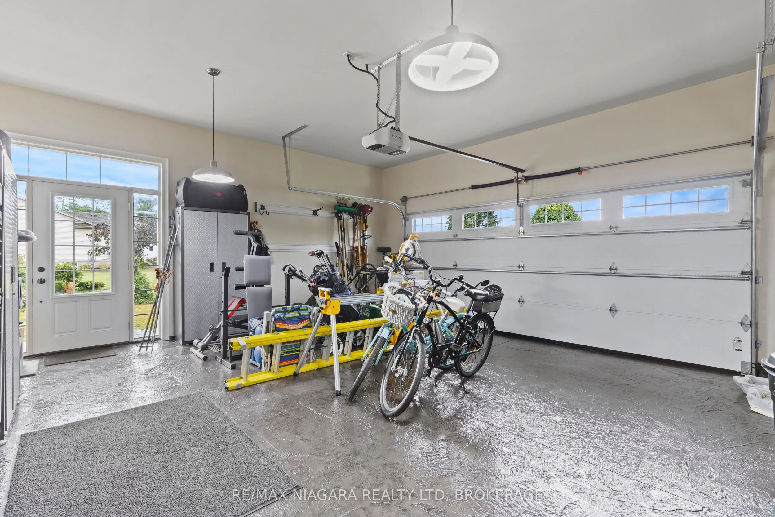 35 Burleigh Road S