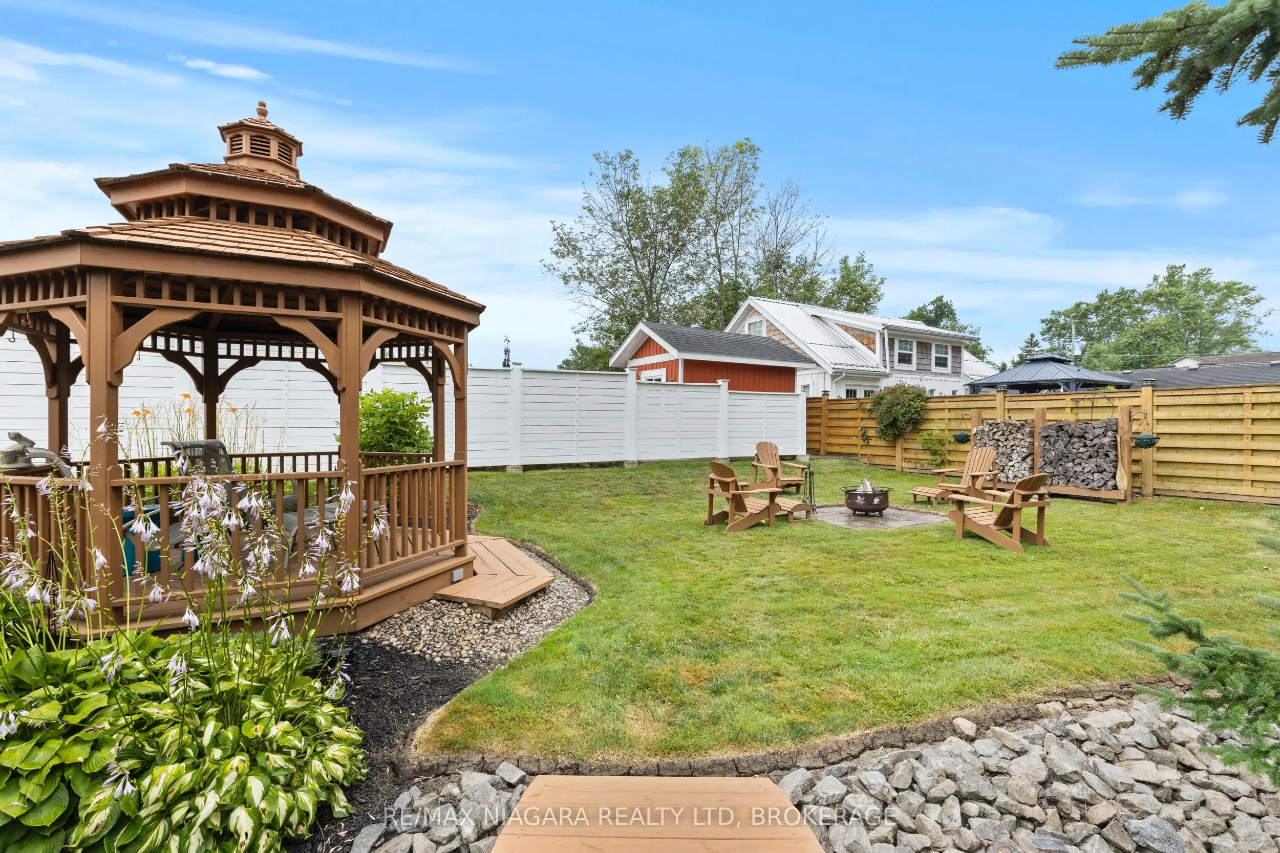 35 Burleigh Road S