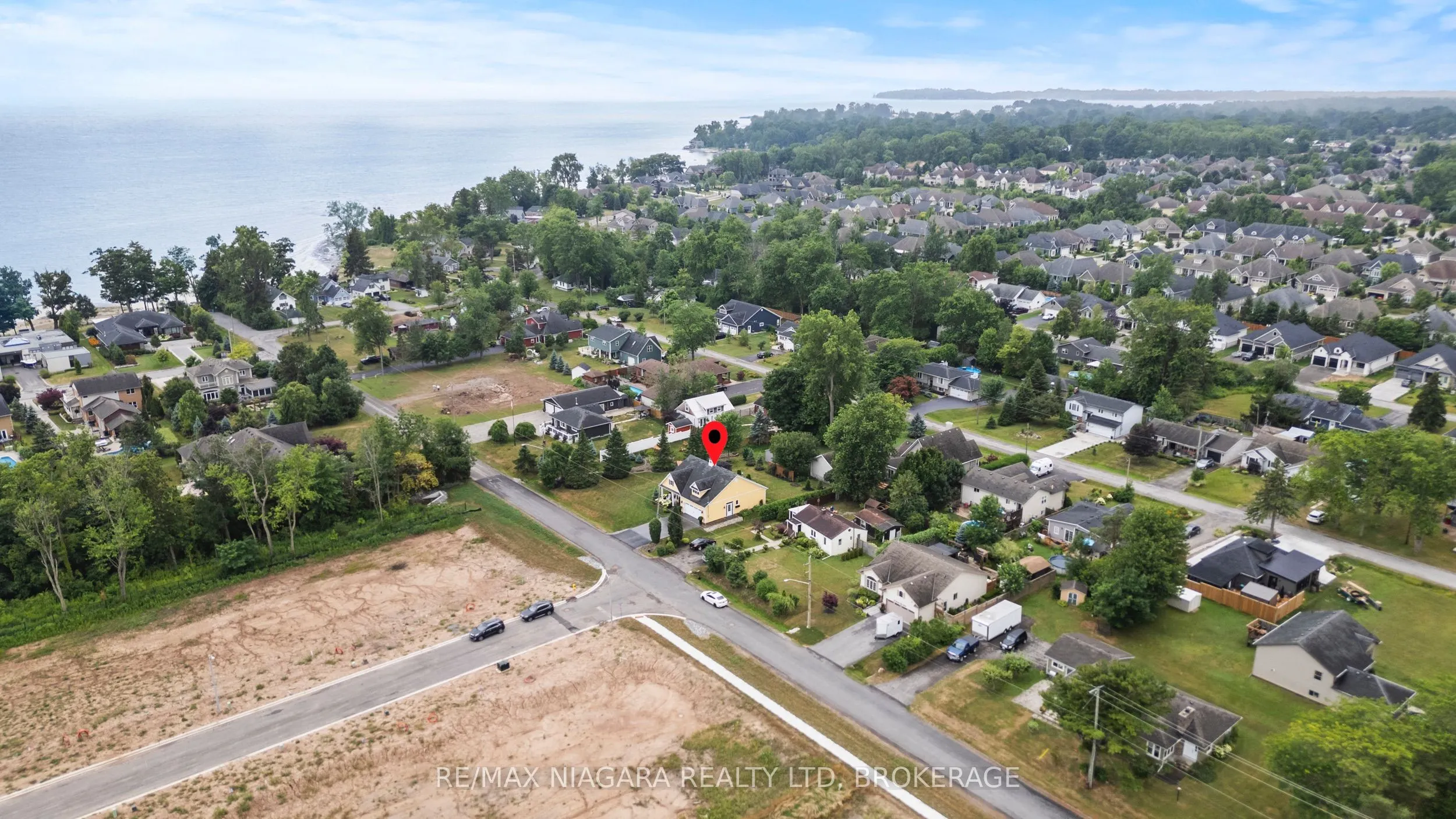 35 Burleigh Road S