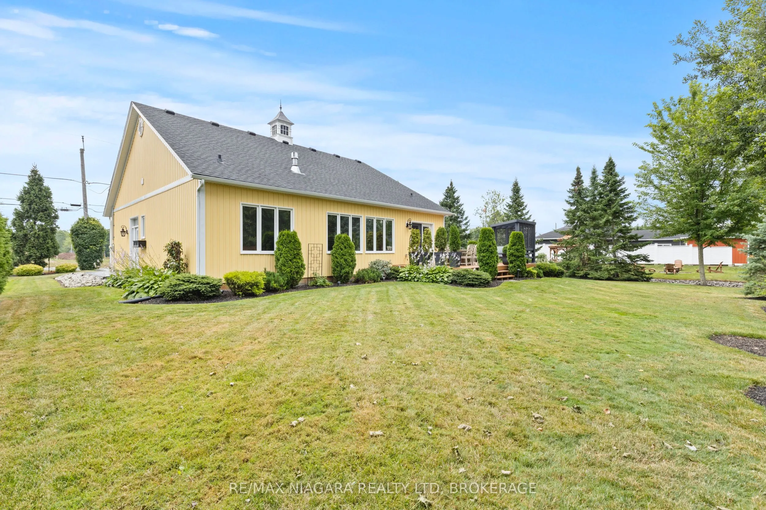 35 Burleigh Road S