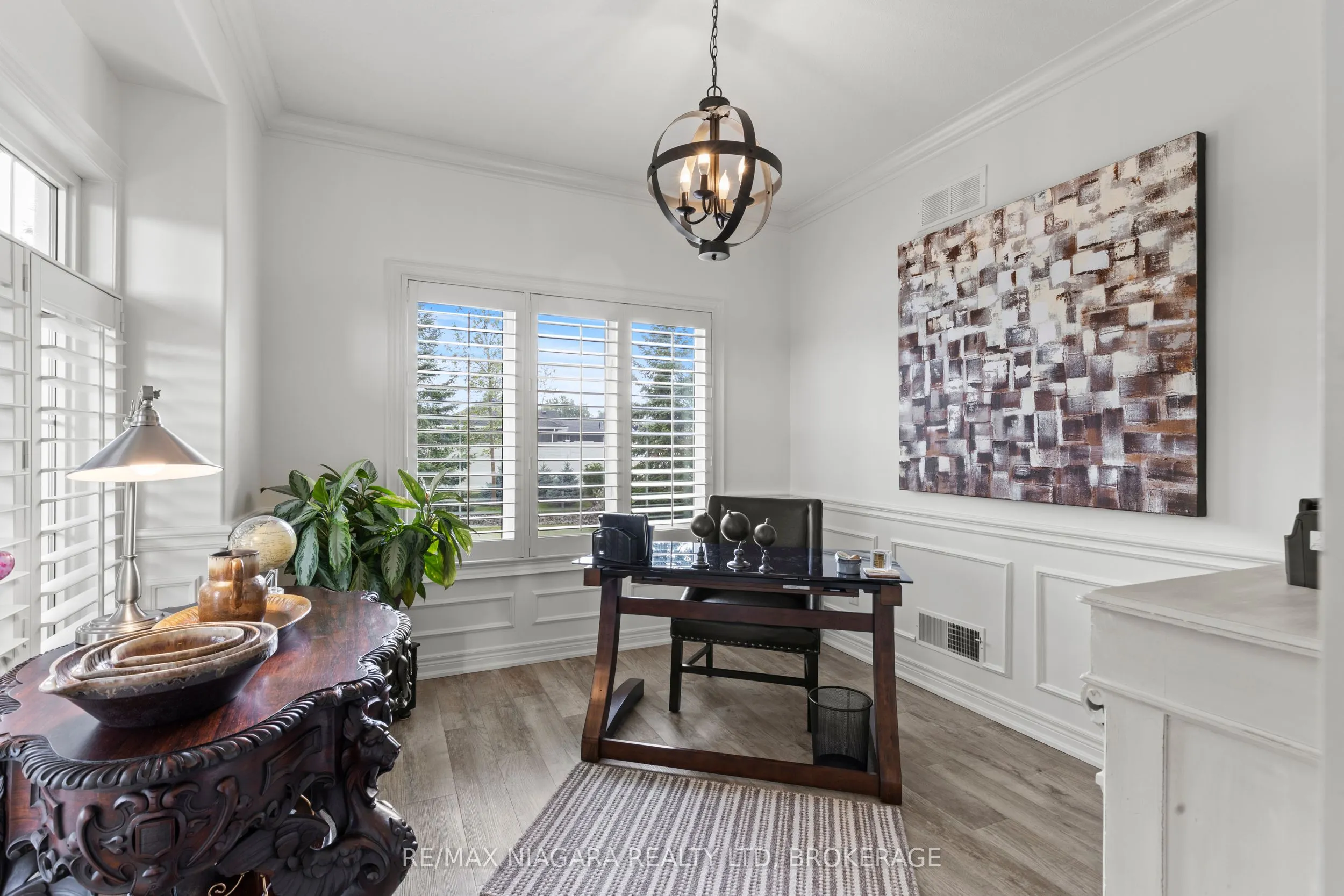35 Burleigh Road S