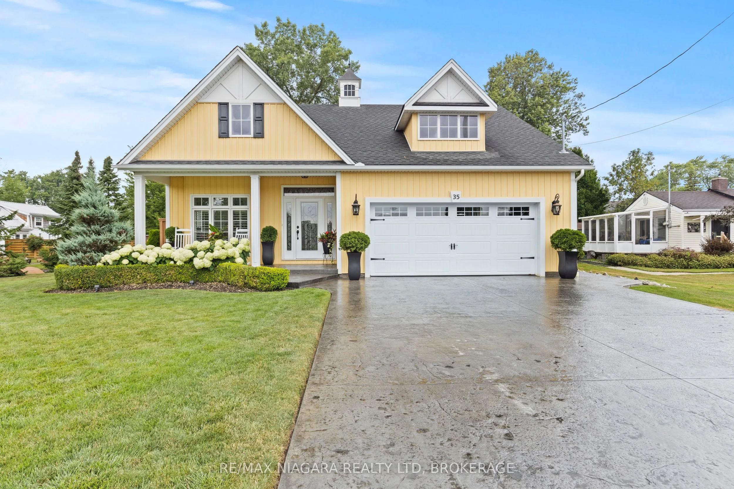35 Burleigh Road S