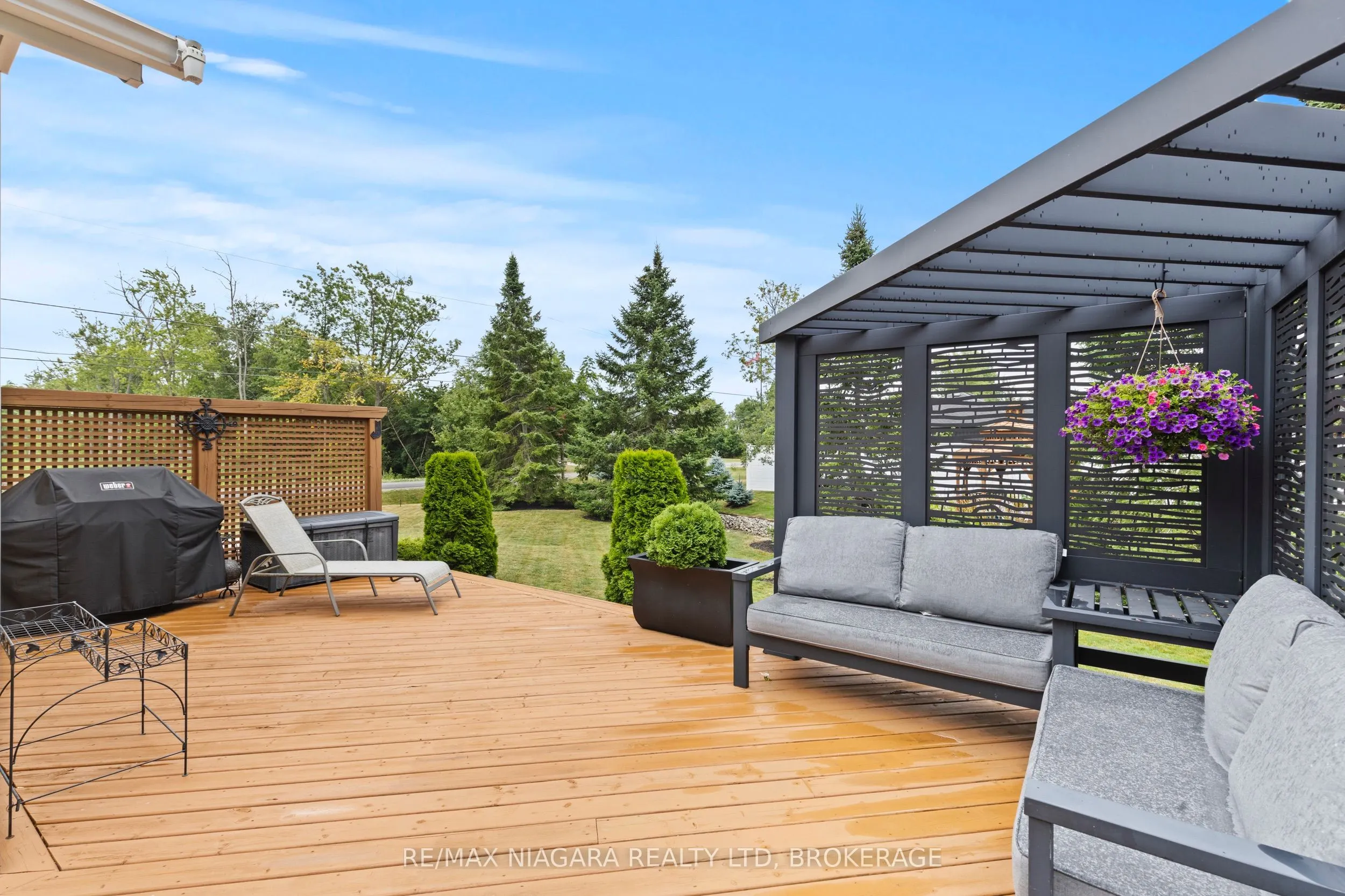 35 Burleigh Road S
