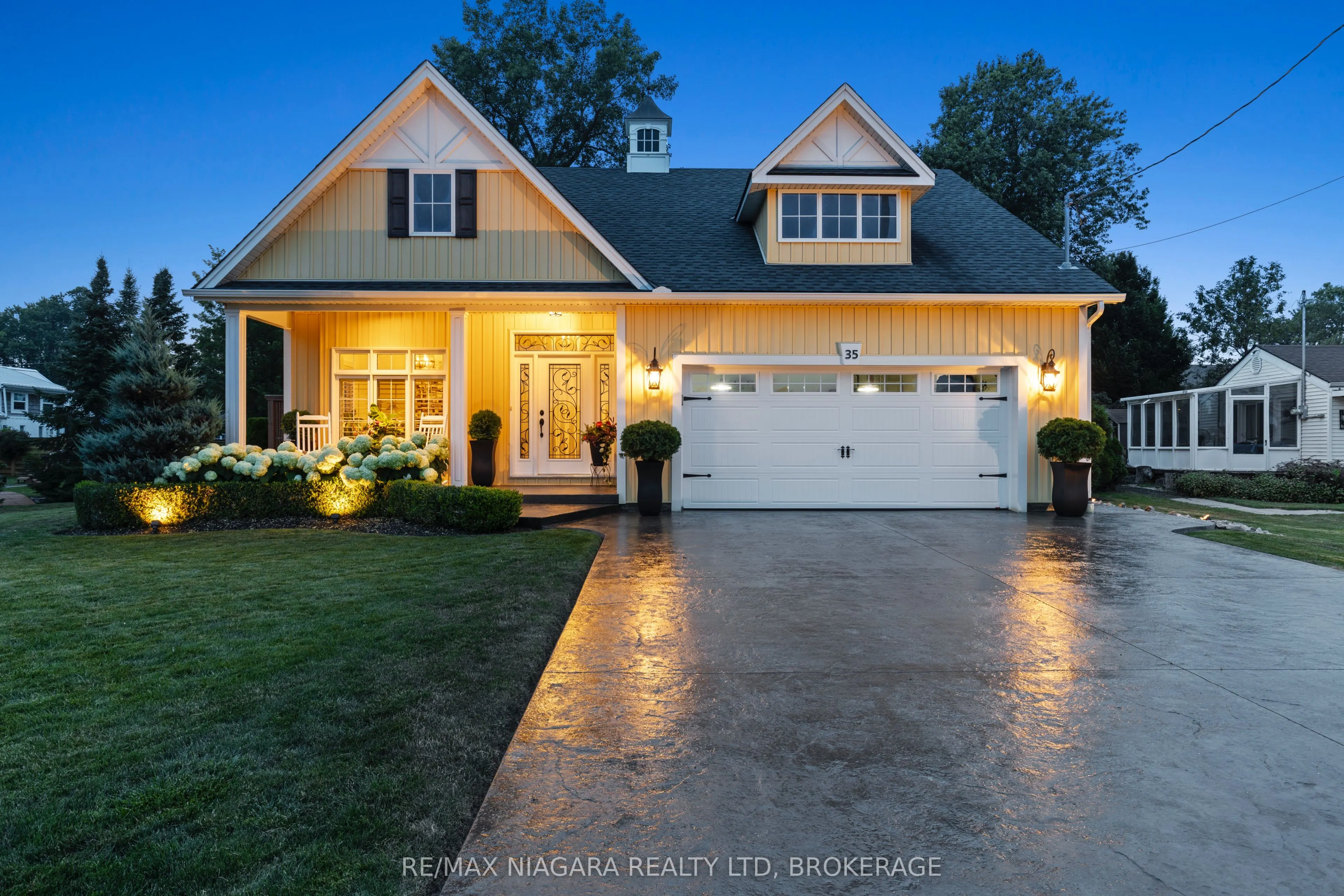 35 Burleigh Road S