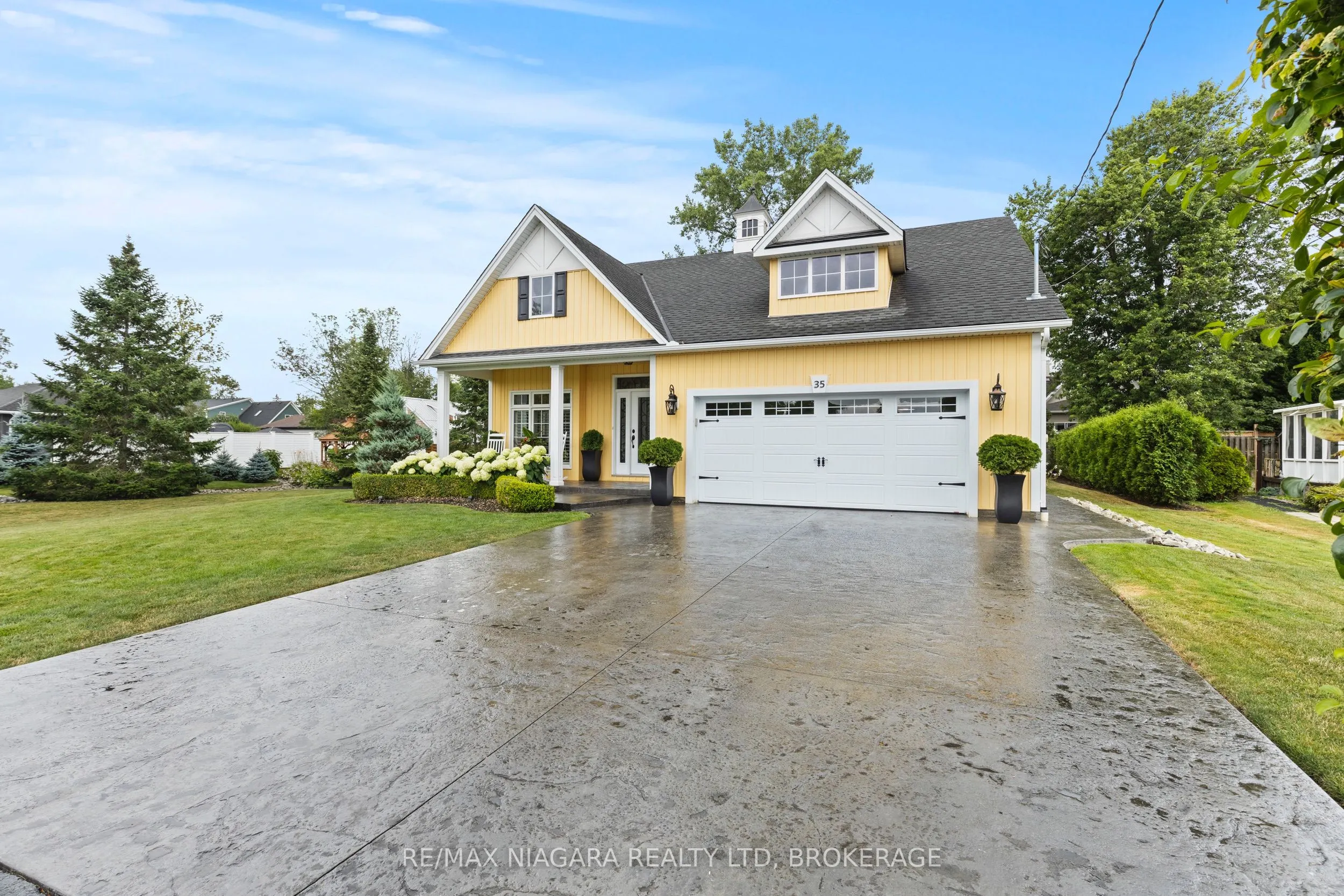 35 Burleigh Road S