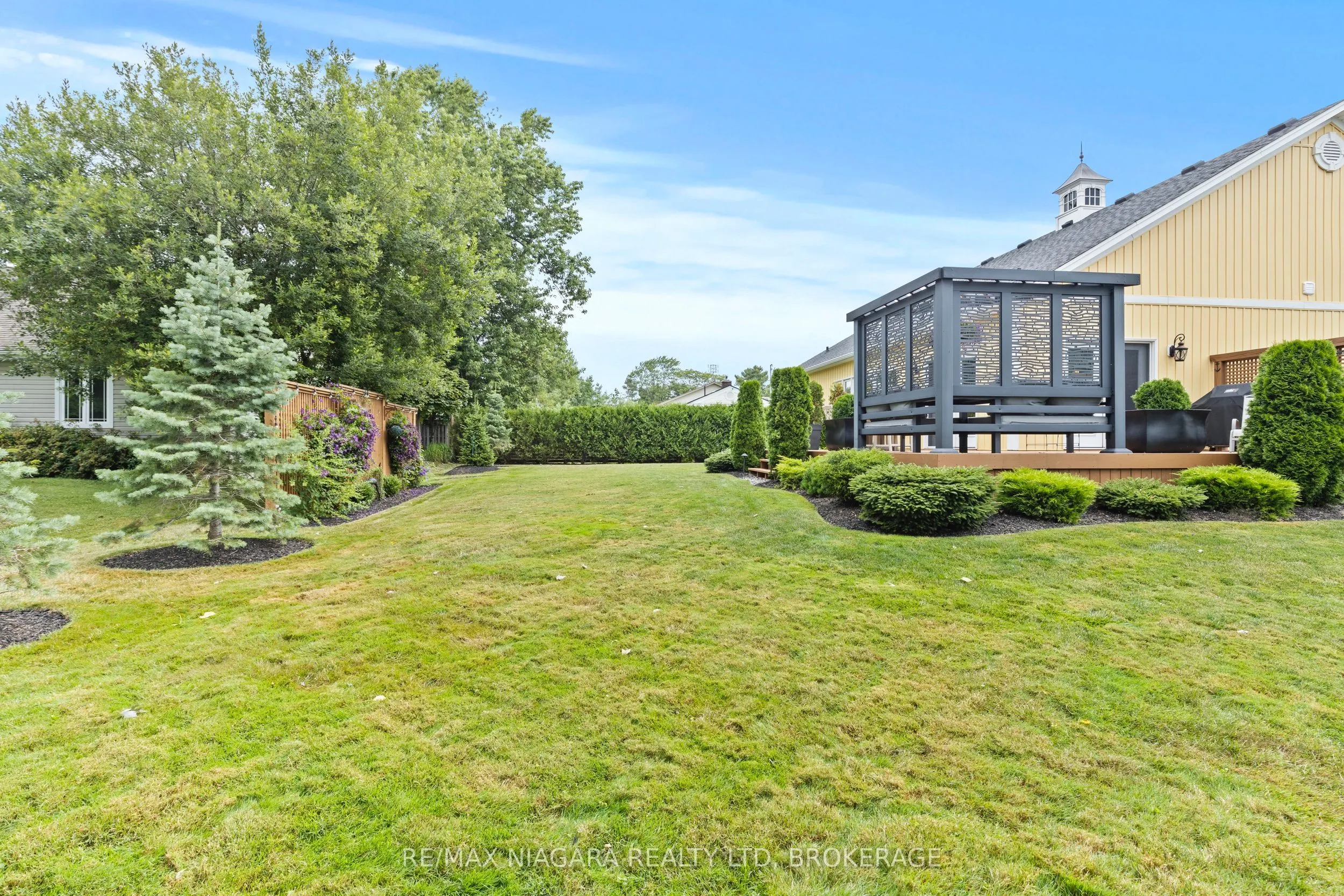 35 Burleigh Road S