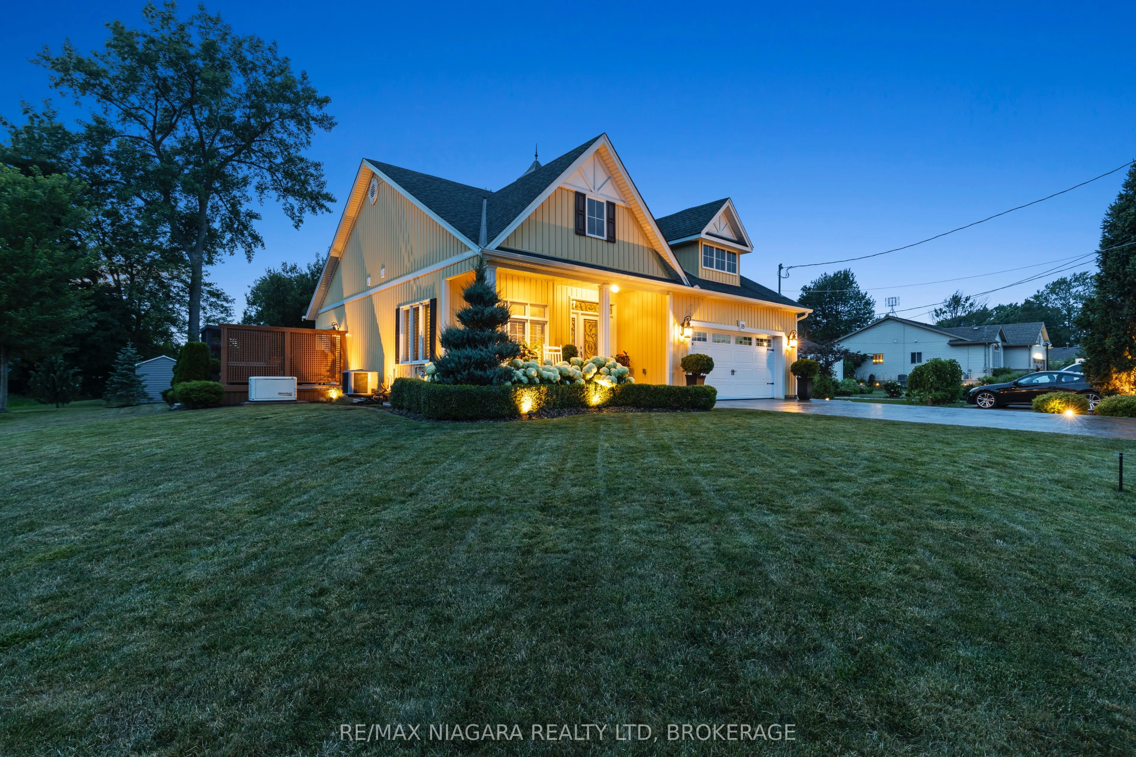 35 Burleigh Road S