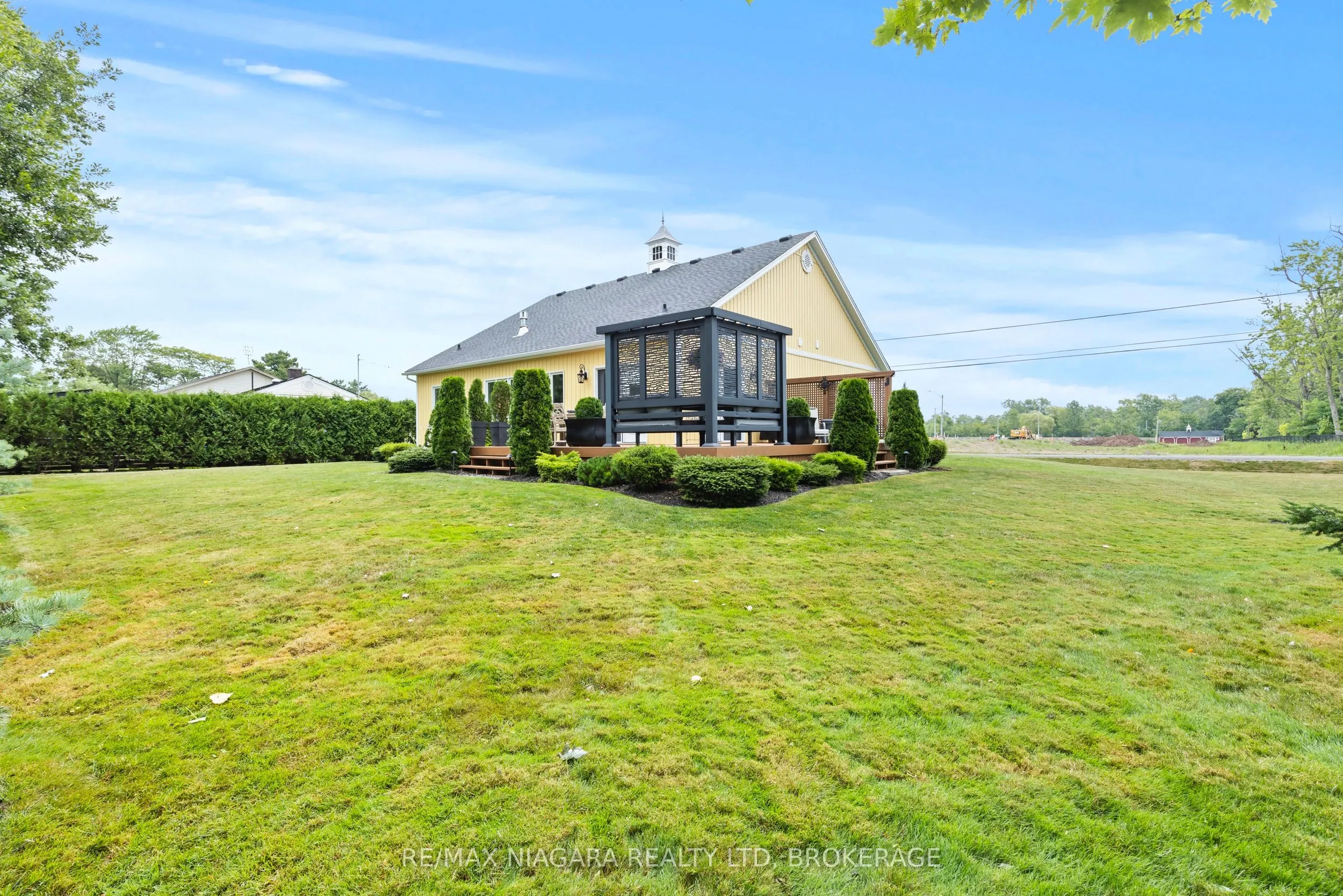 35 Burleigh Road S