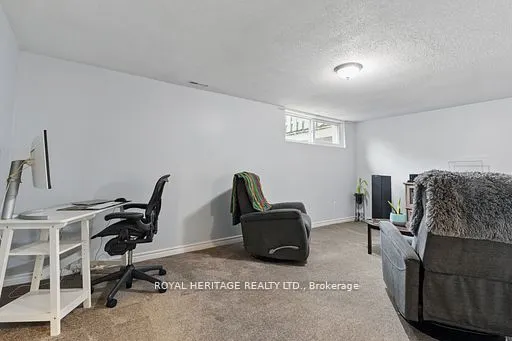 482 Springbank Avenue N, #10