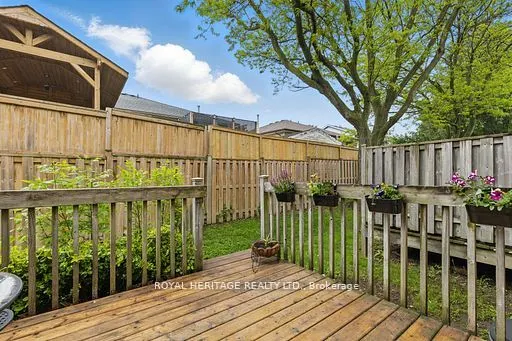 482 Springbank Avenue N, #10