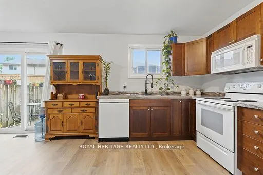 482 Springbank Avenue N, #10