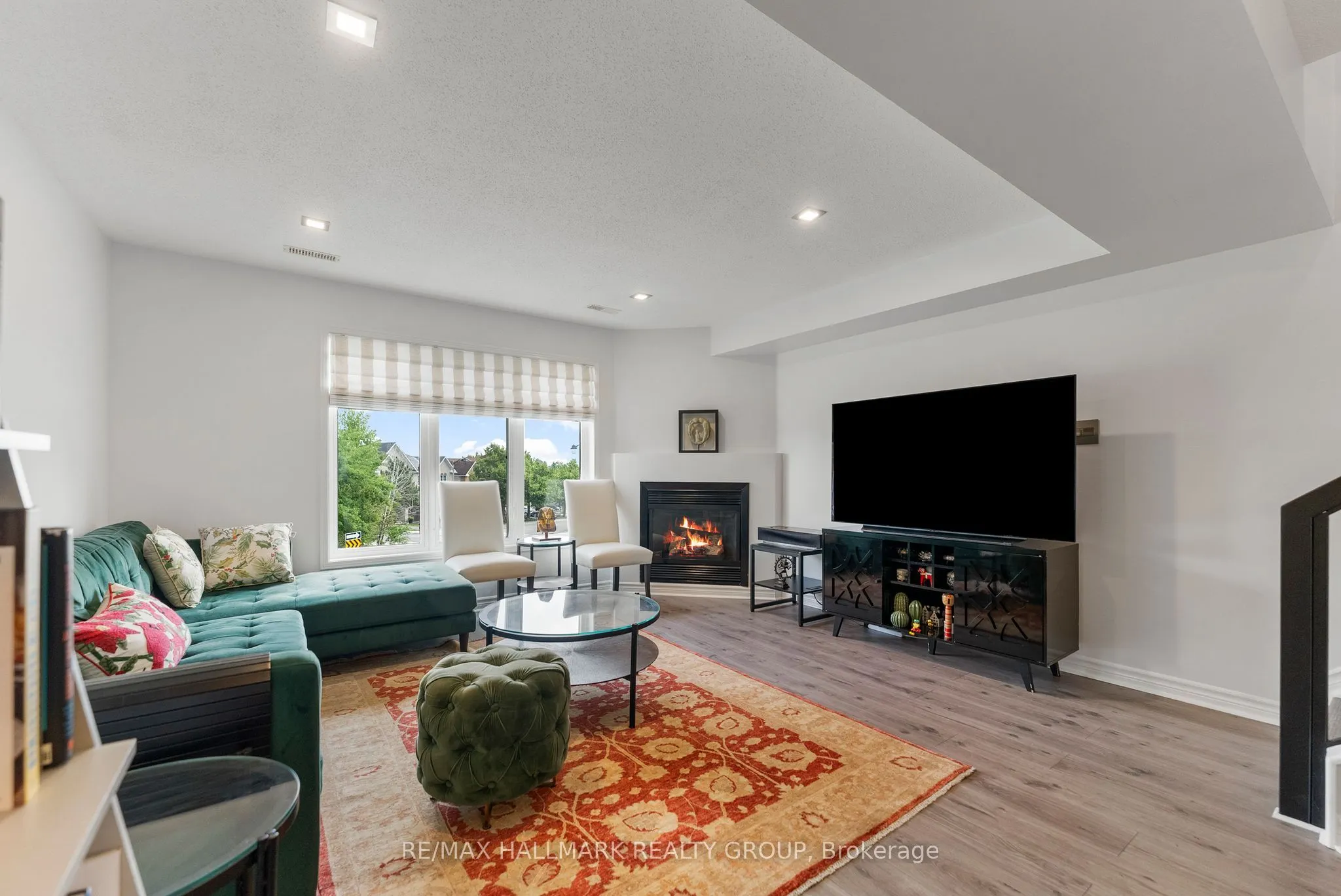 282 Cresthaven Drive, #11