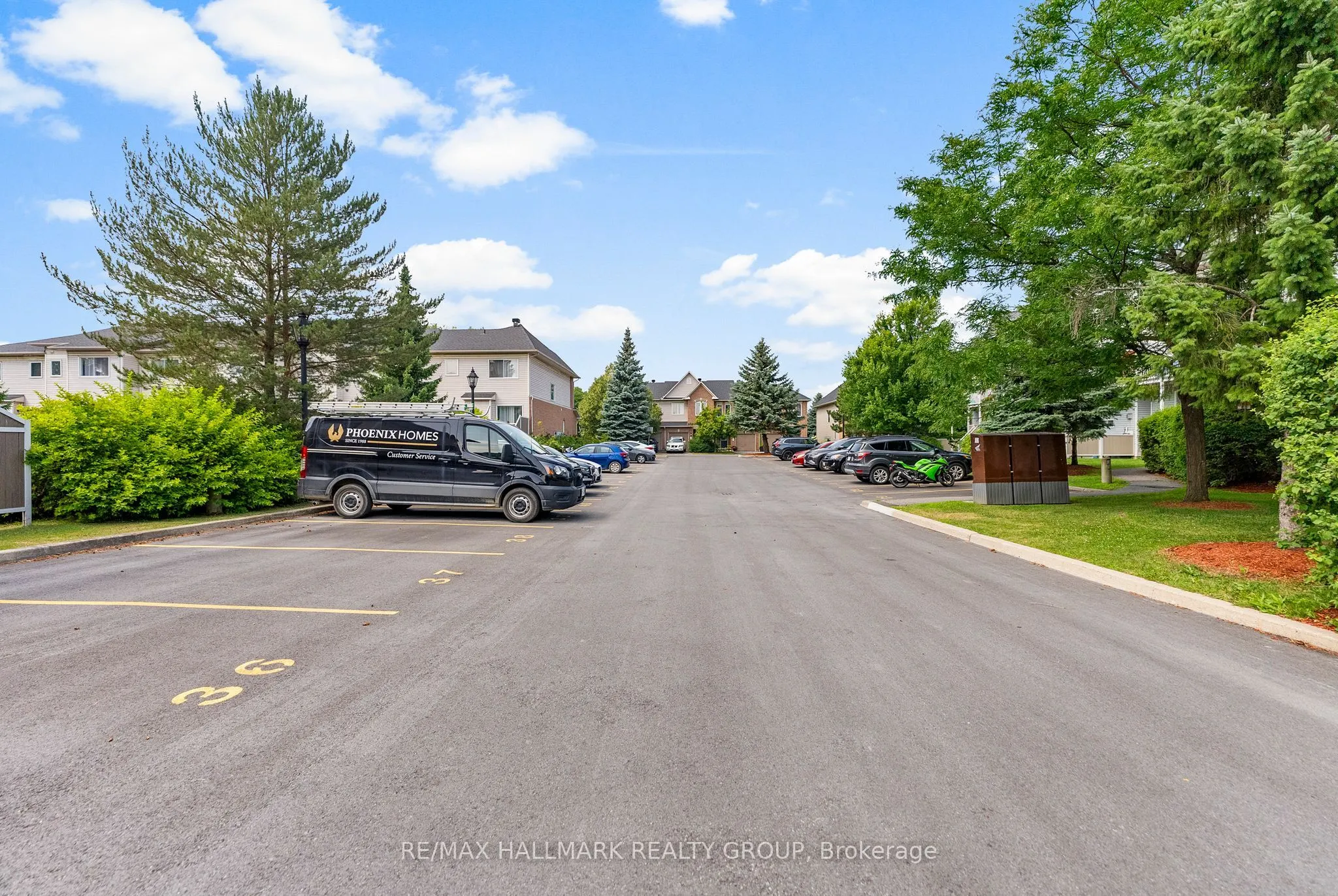 282 Cresthaven Drive, #11