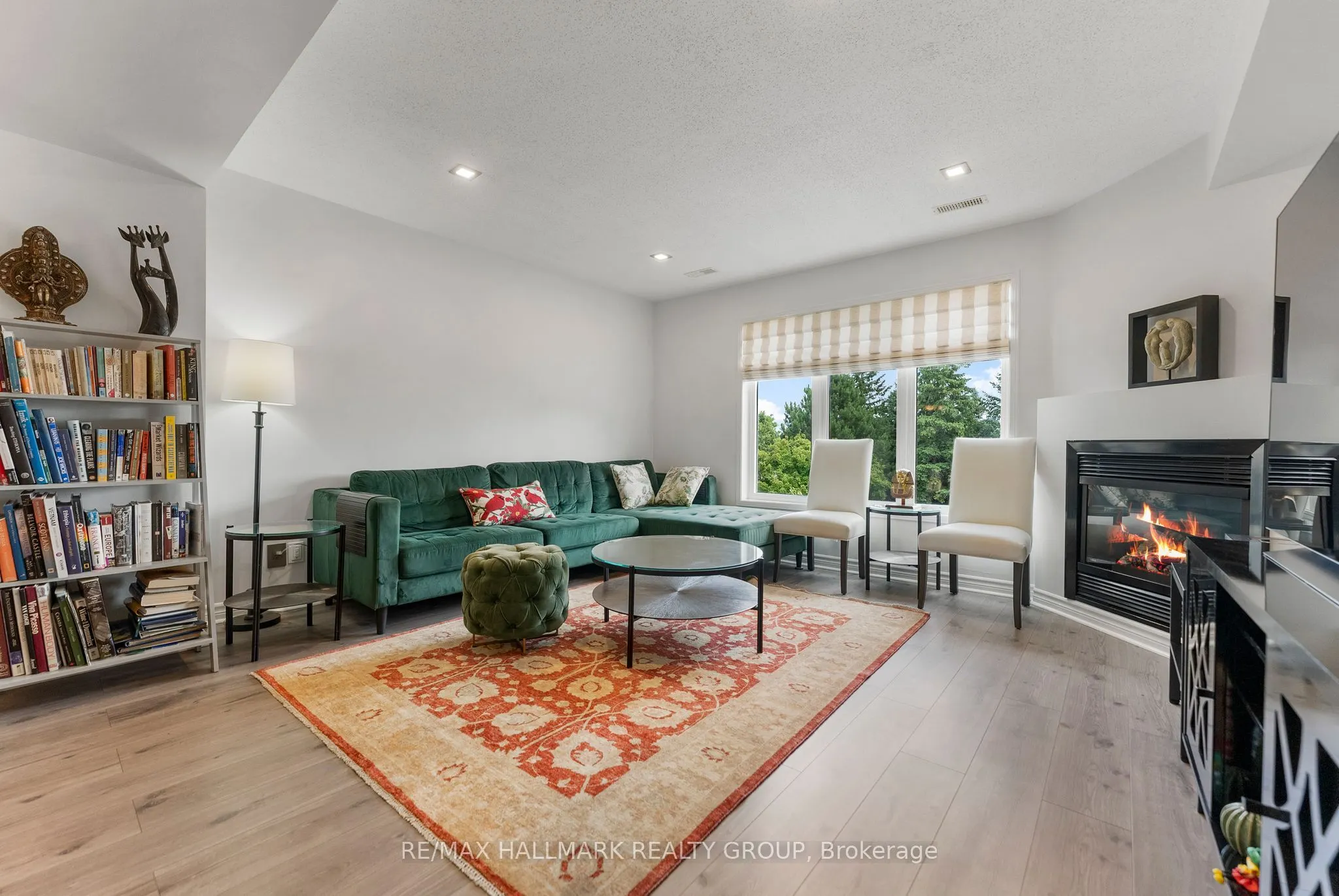 282 Cresthaven Drive, #11