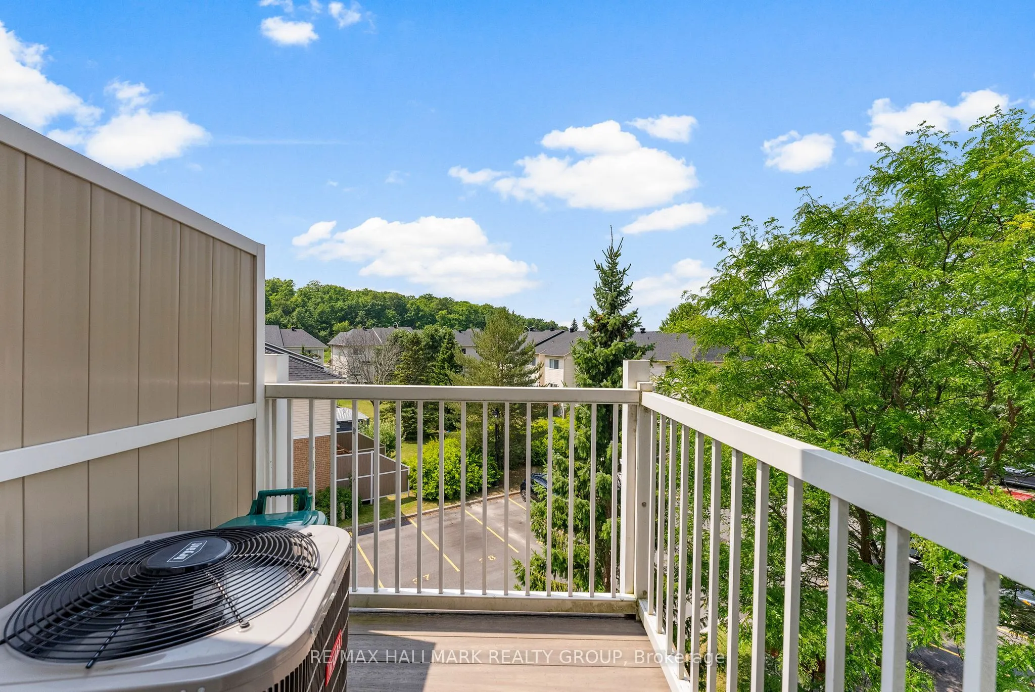 282 Cresthaven Drive, #11