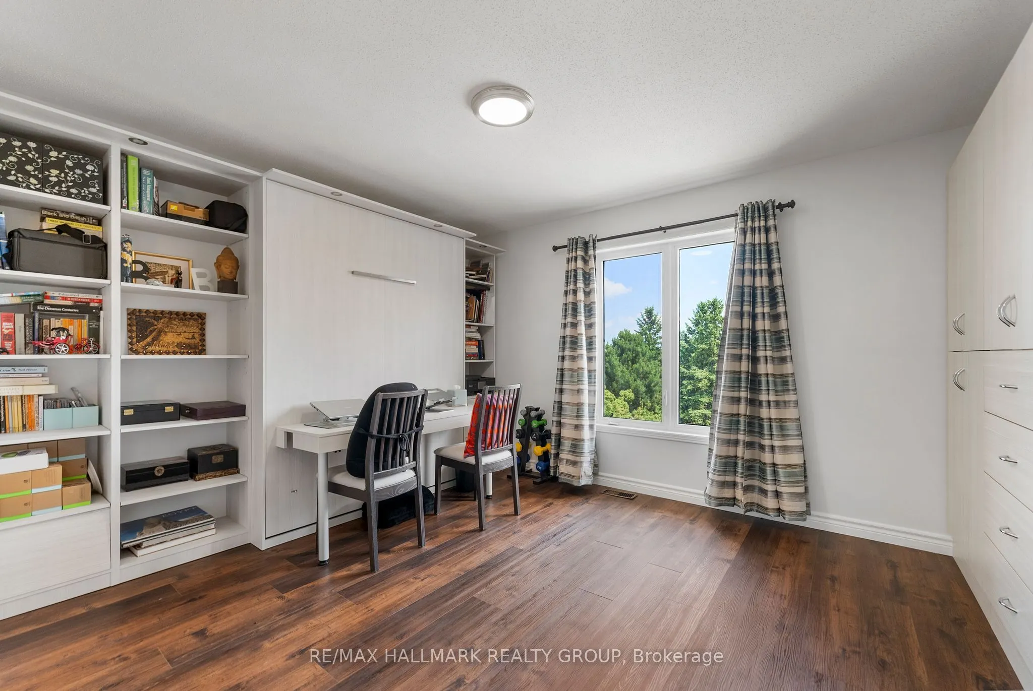 282 Cresthaven Drive, #11