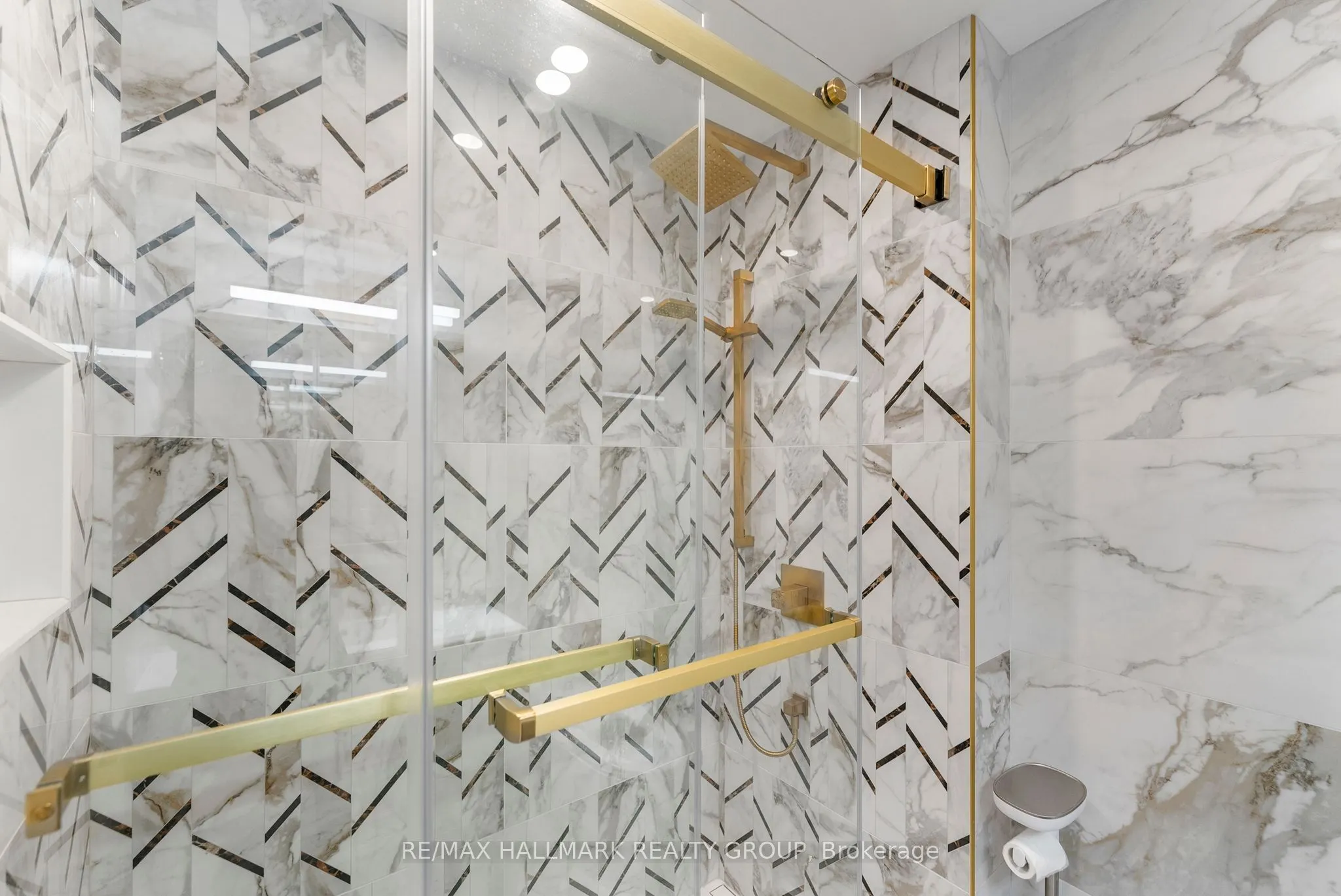 282 Cresthaven Drive, #11