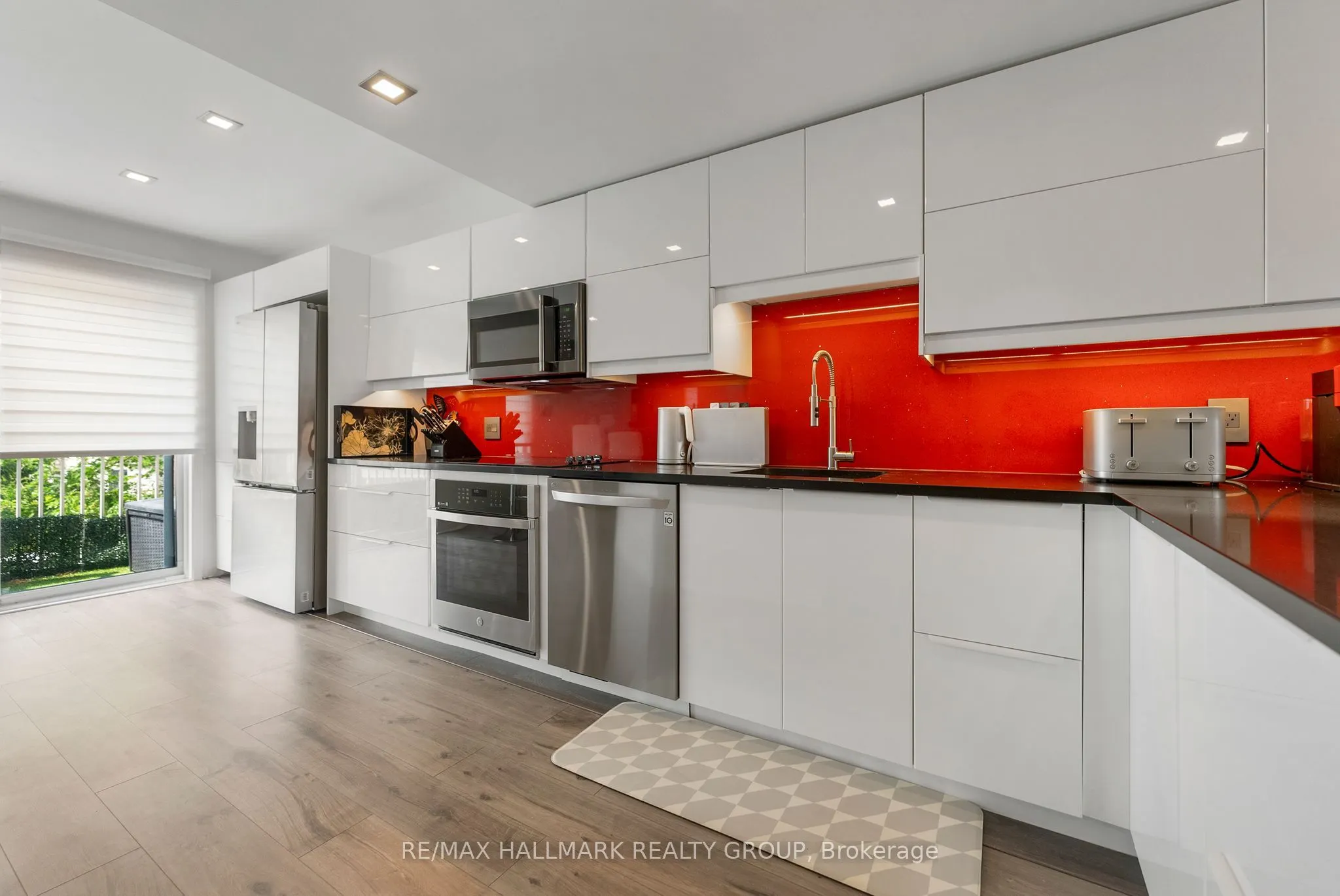 282 Cresthaven Drive, #11