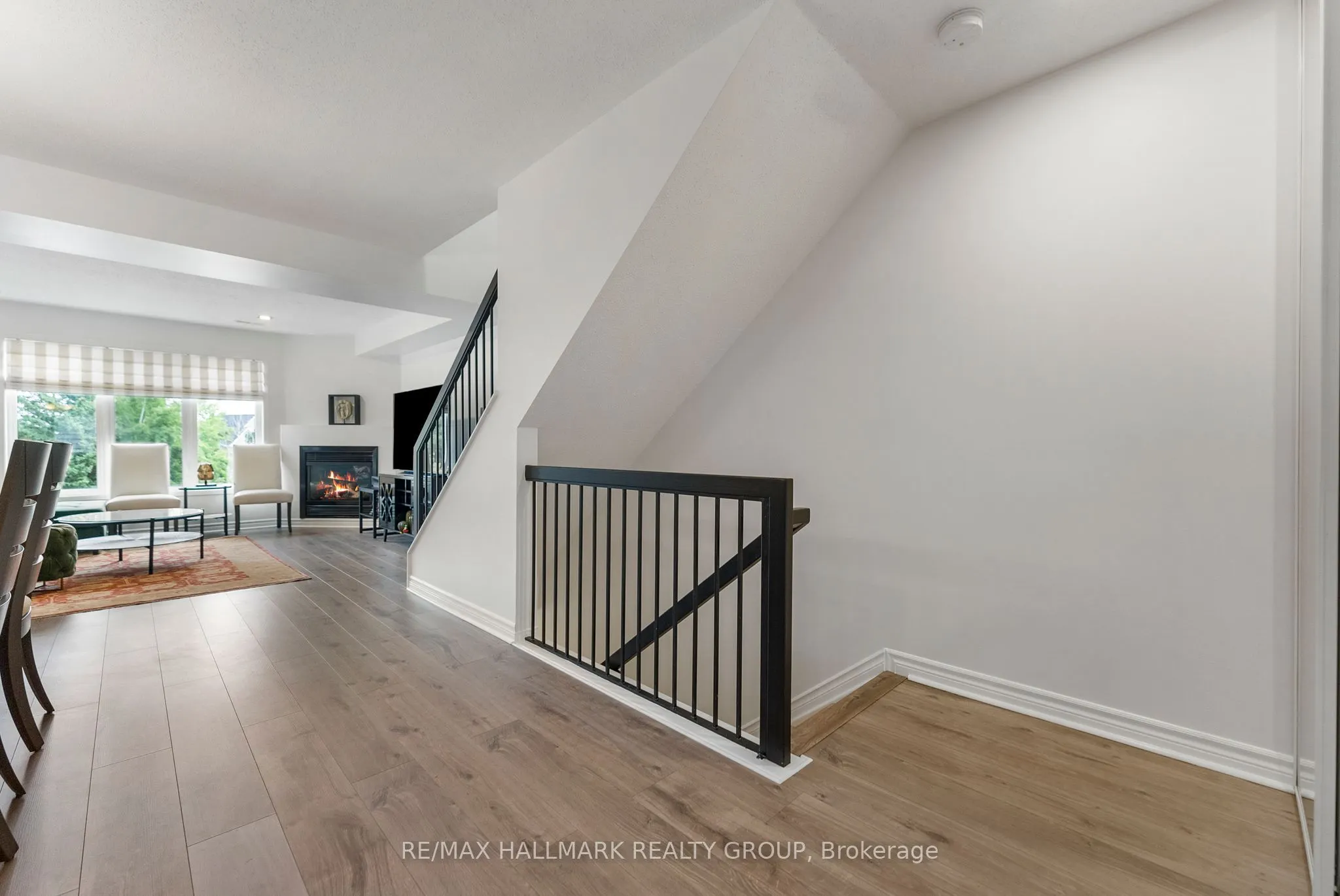 282 Cresthaven Drive, #11