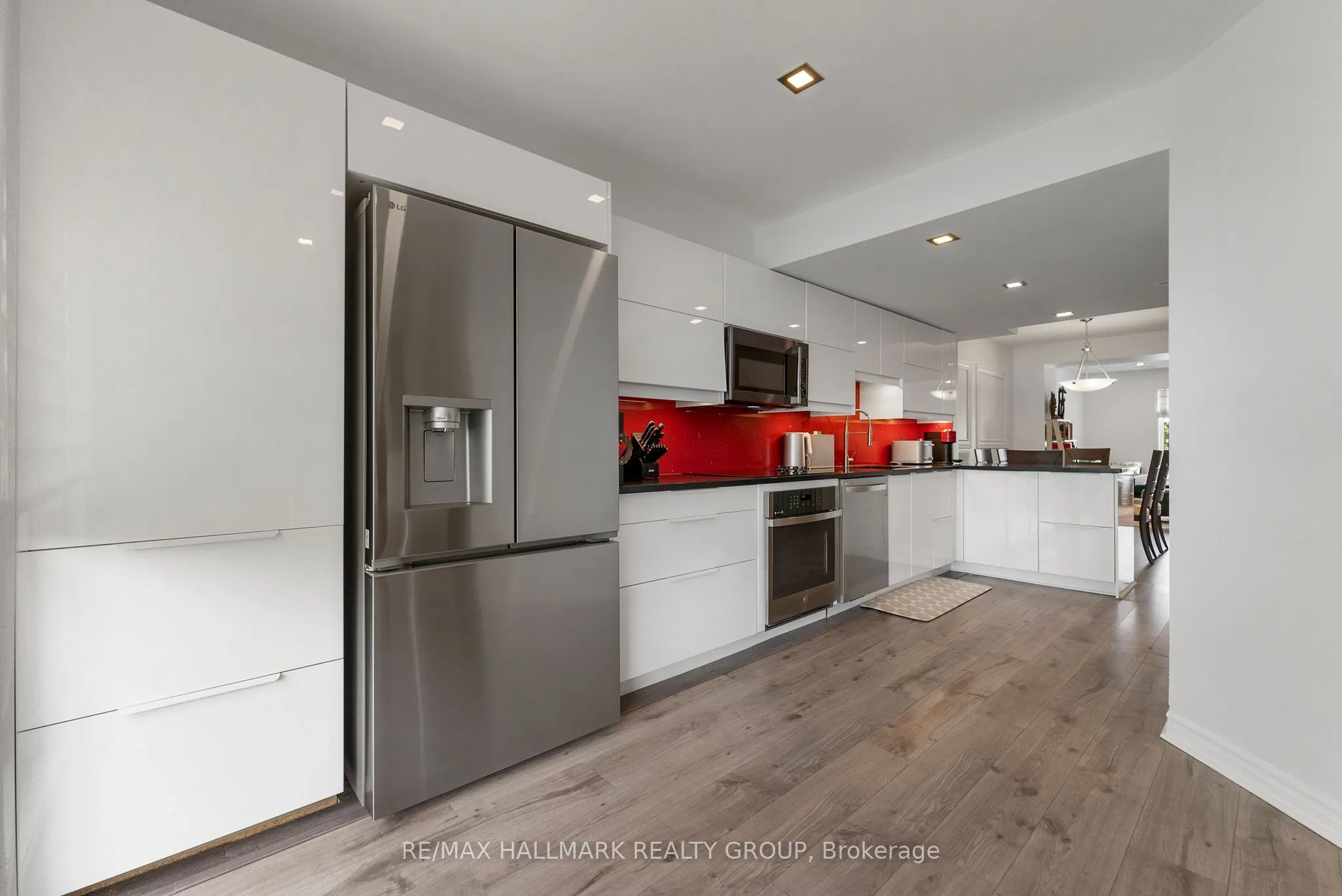 282 Cresthaven Drive, #11