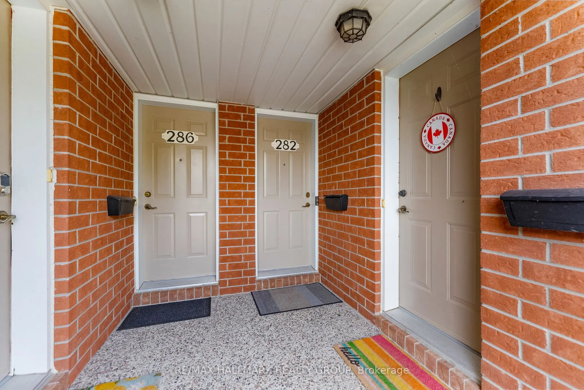282 Cresthaven Drive, #11