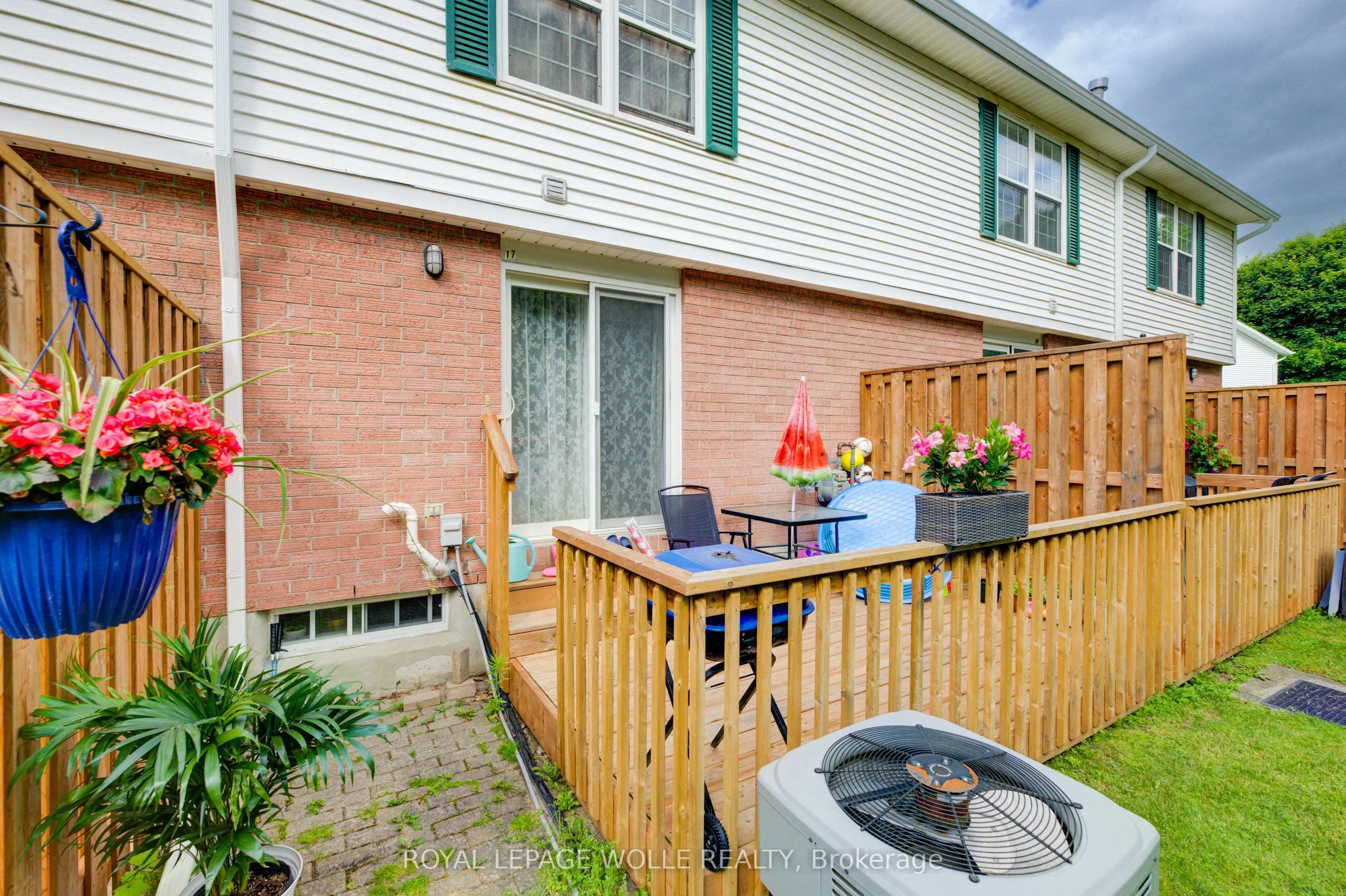 465 Woolwich Street N, #17
