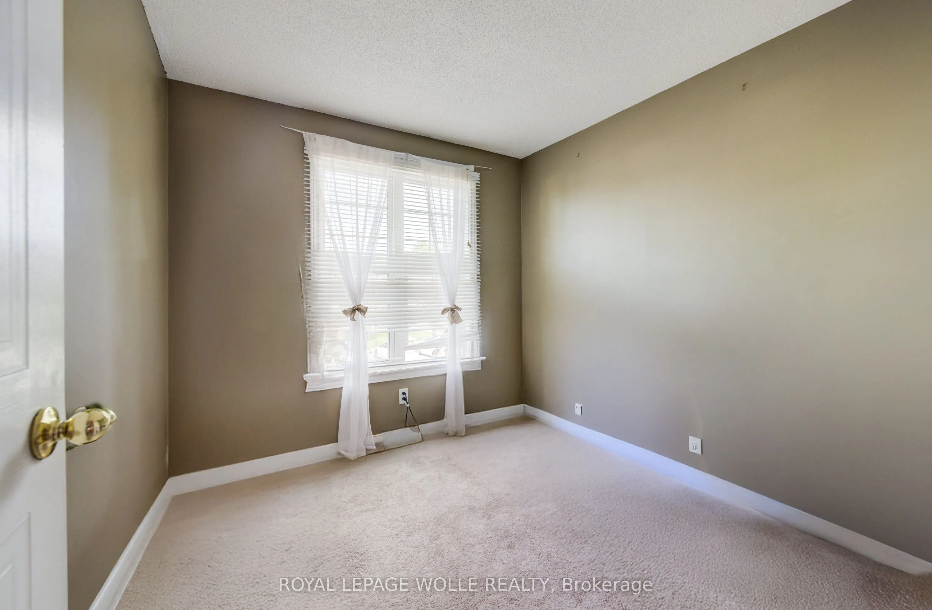 465 Woolwich Street N, #17