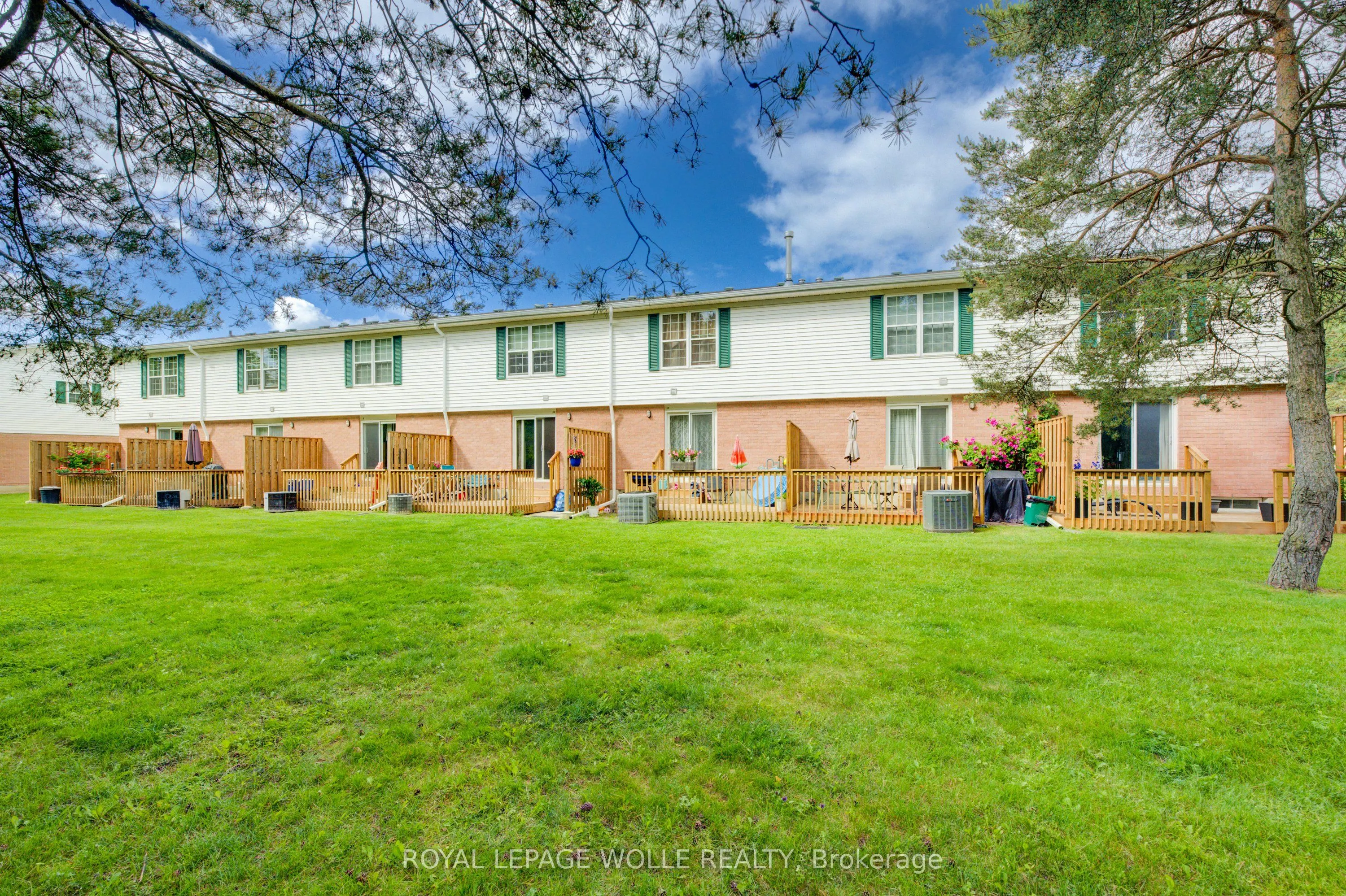 465 Woolwich Street N, #17
