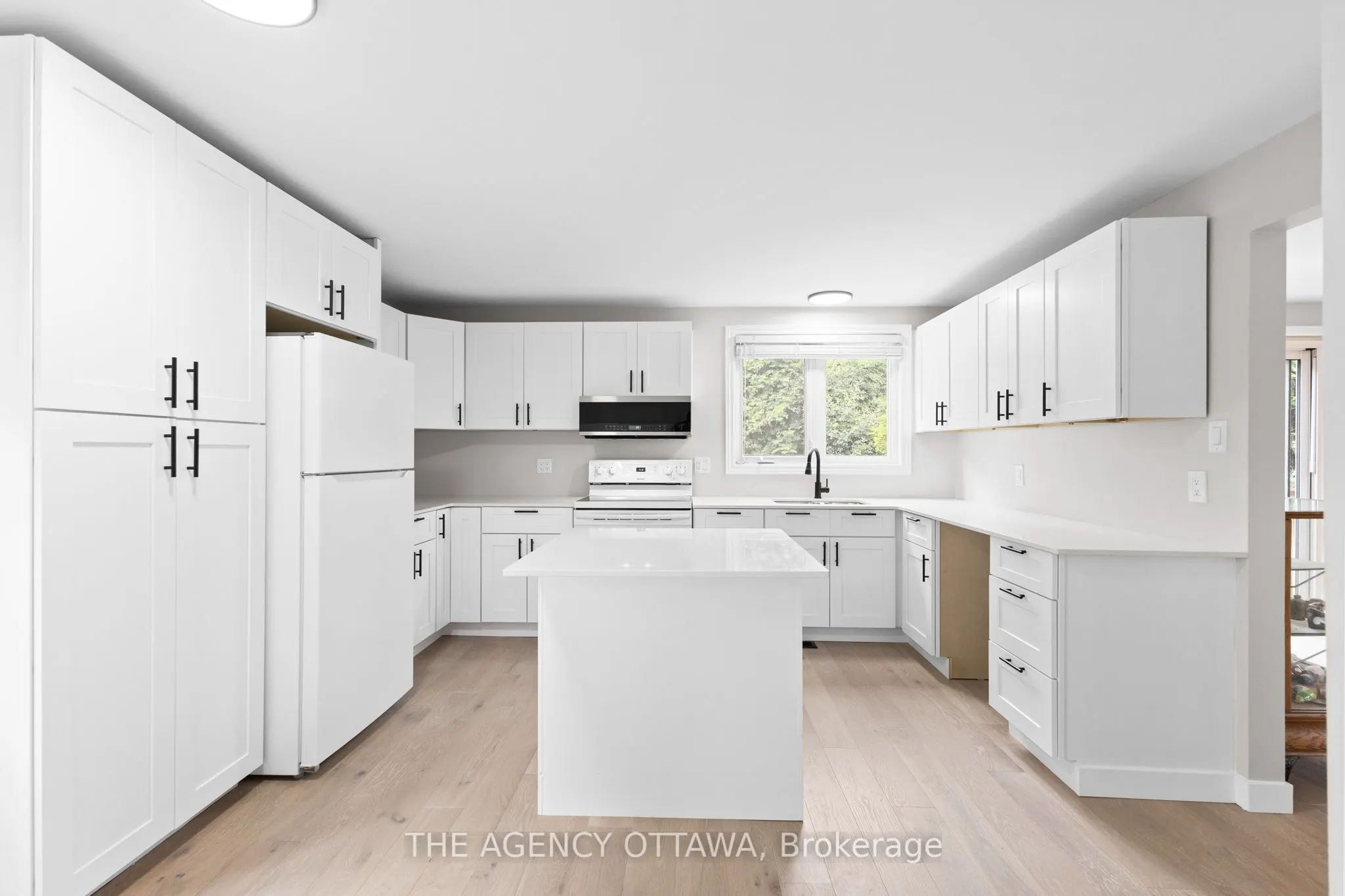 688 LAVERENDRYE Drive