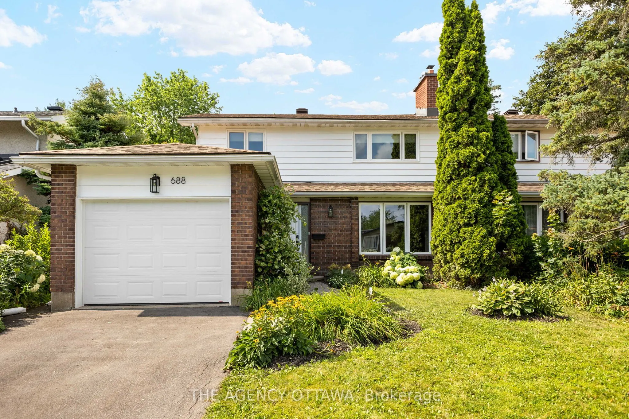 688 LAVERENDRYE Drive