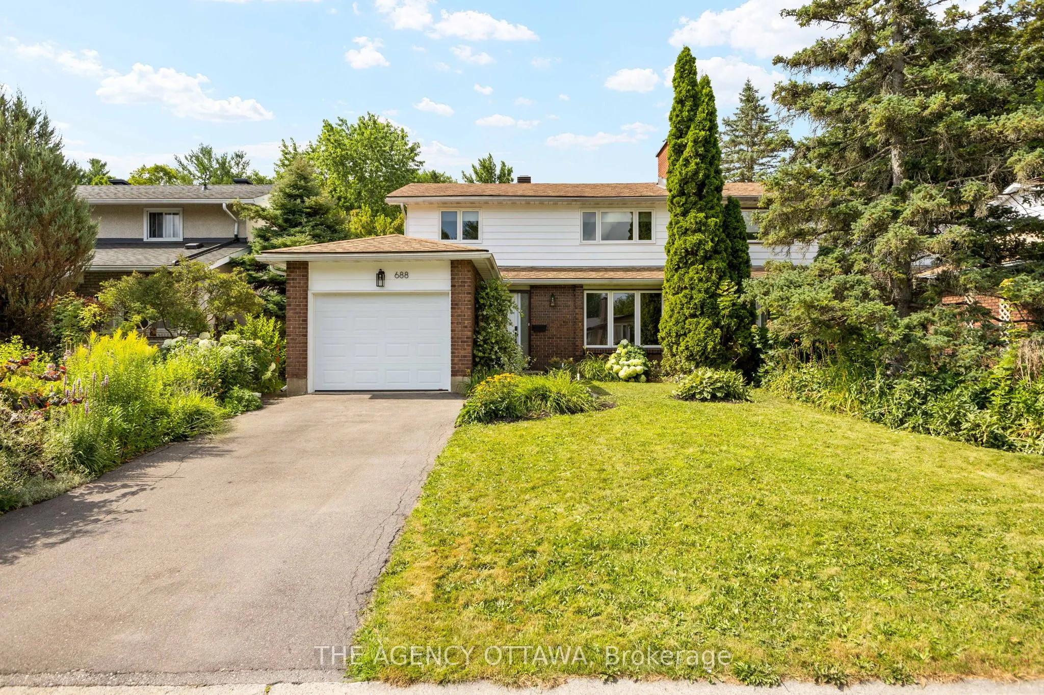 688 LAVERENDRYE Drive