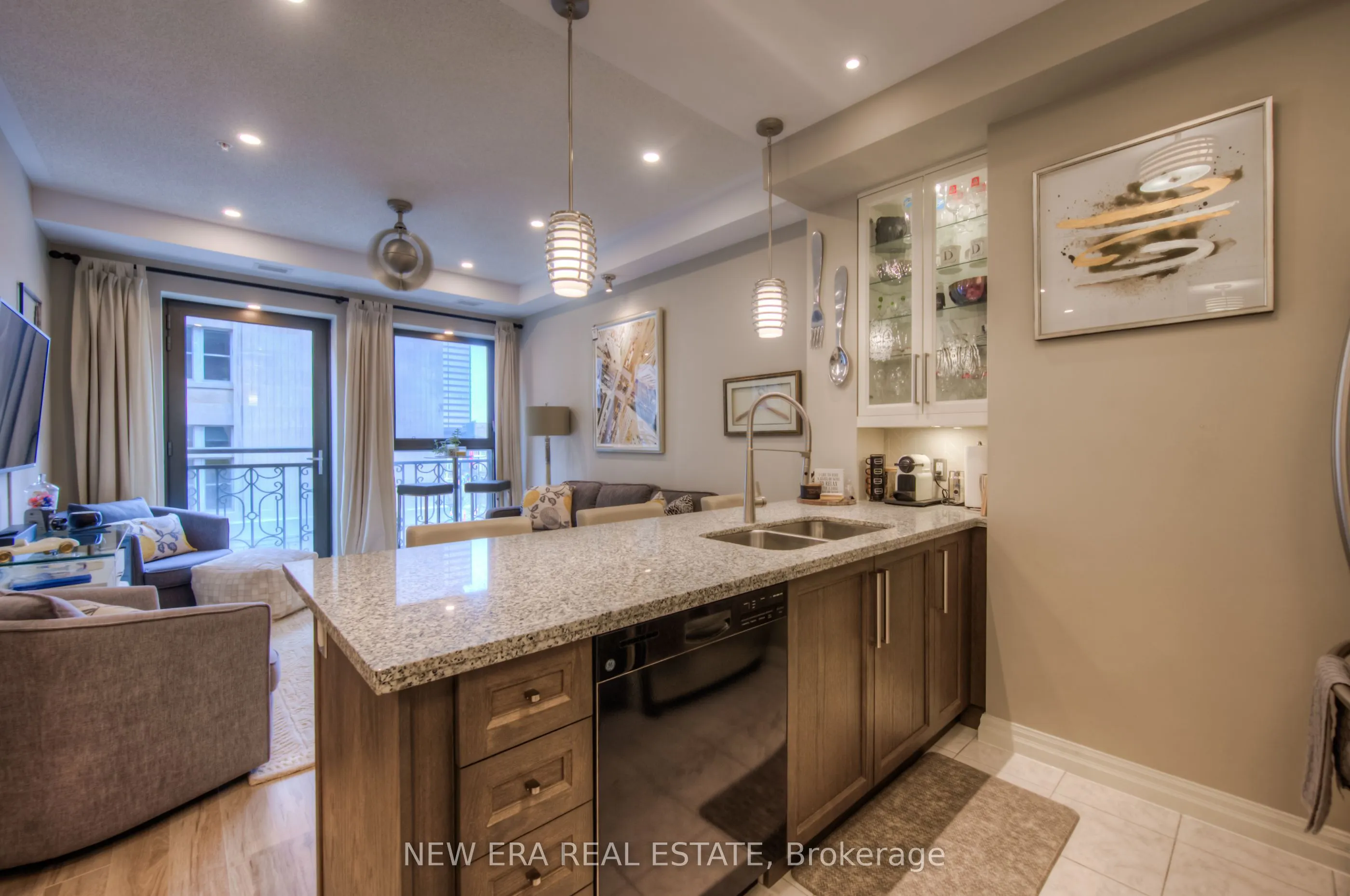 112 King Street E, #506