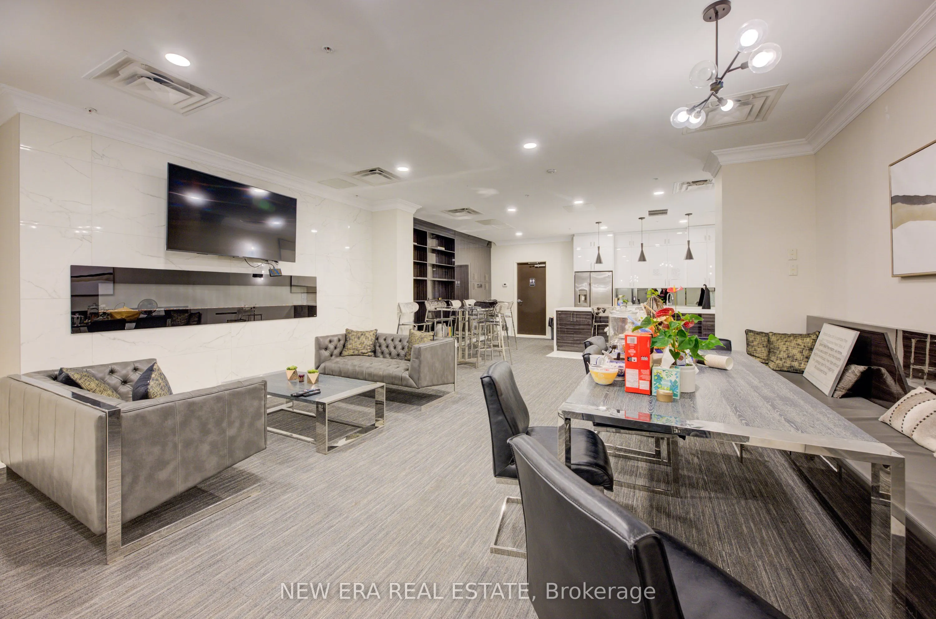 112 King Street E, #506