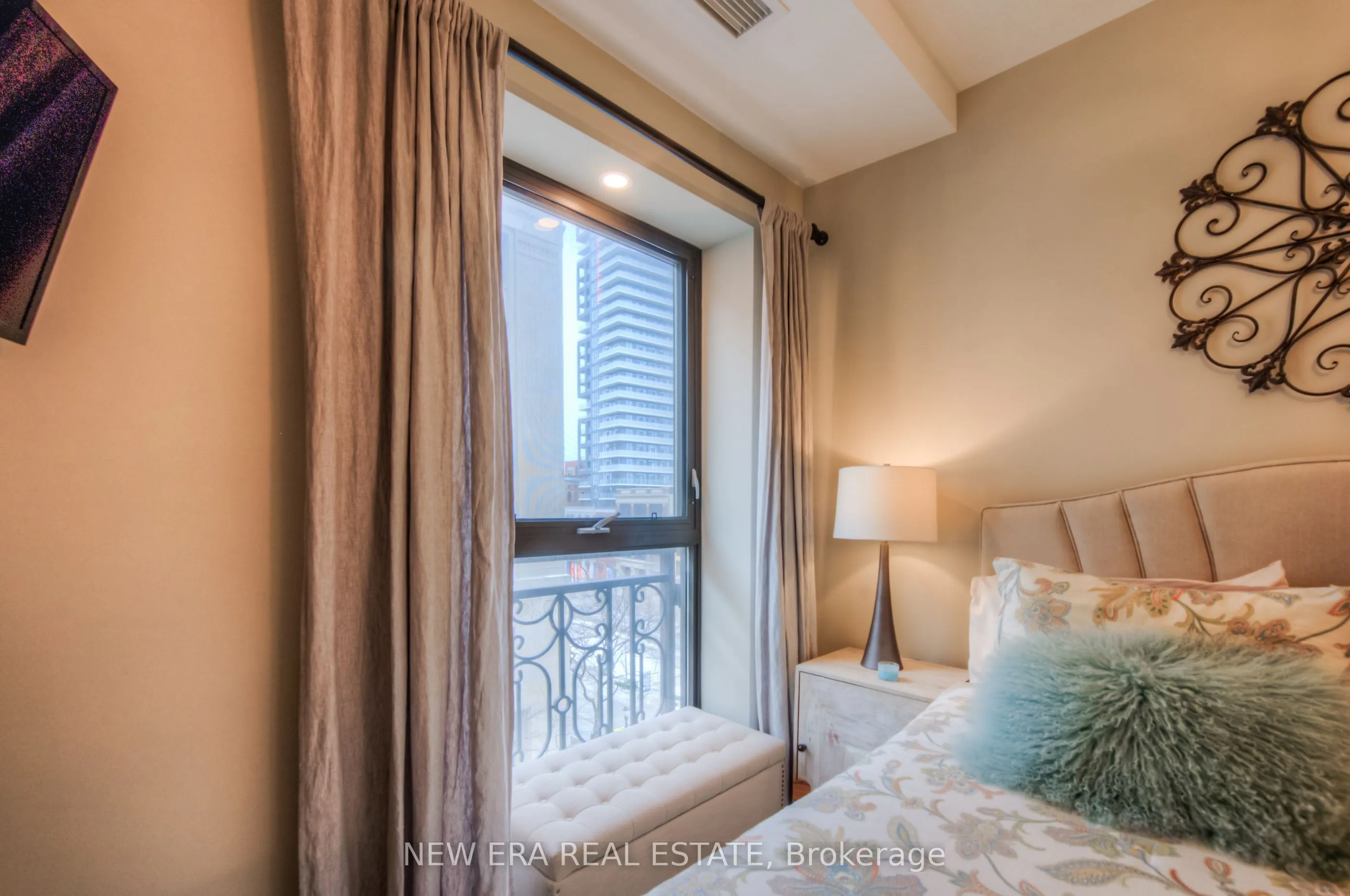 112 King Street E, #506