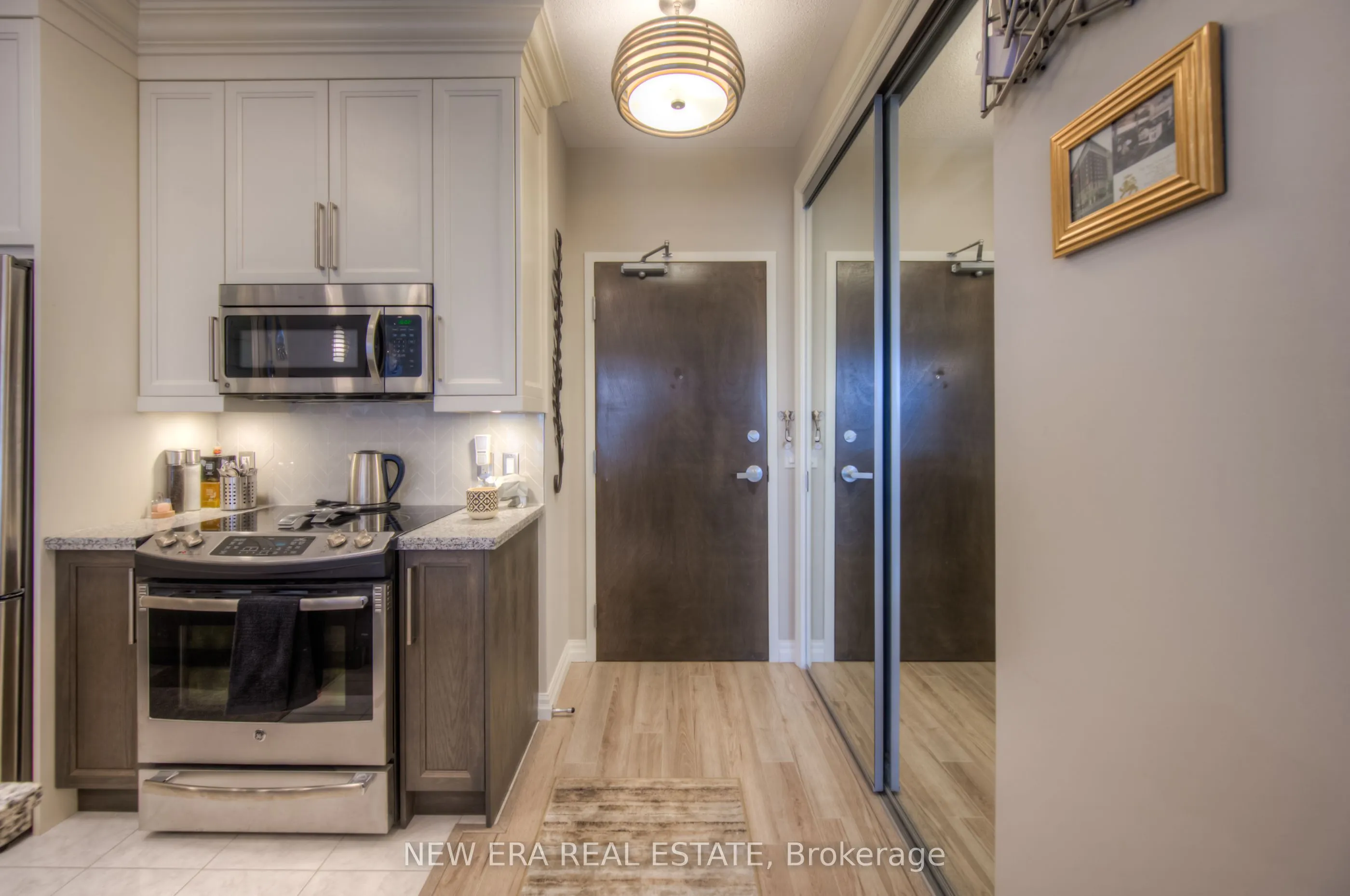 112 King Street E, #506