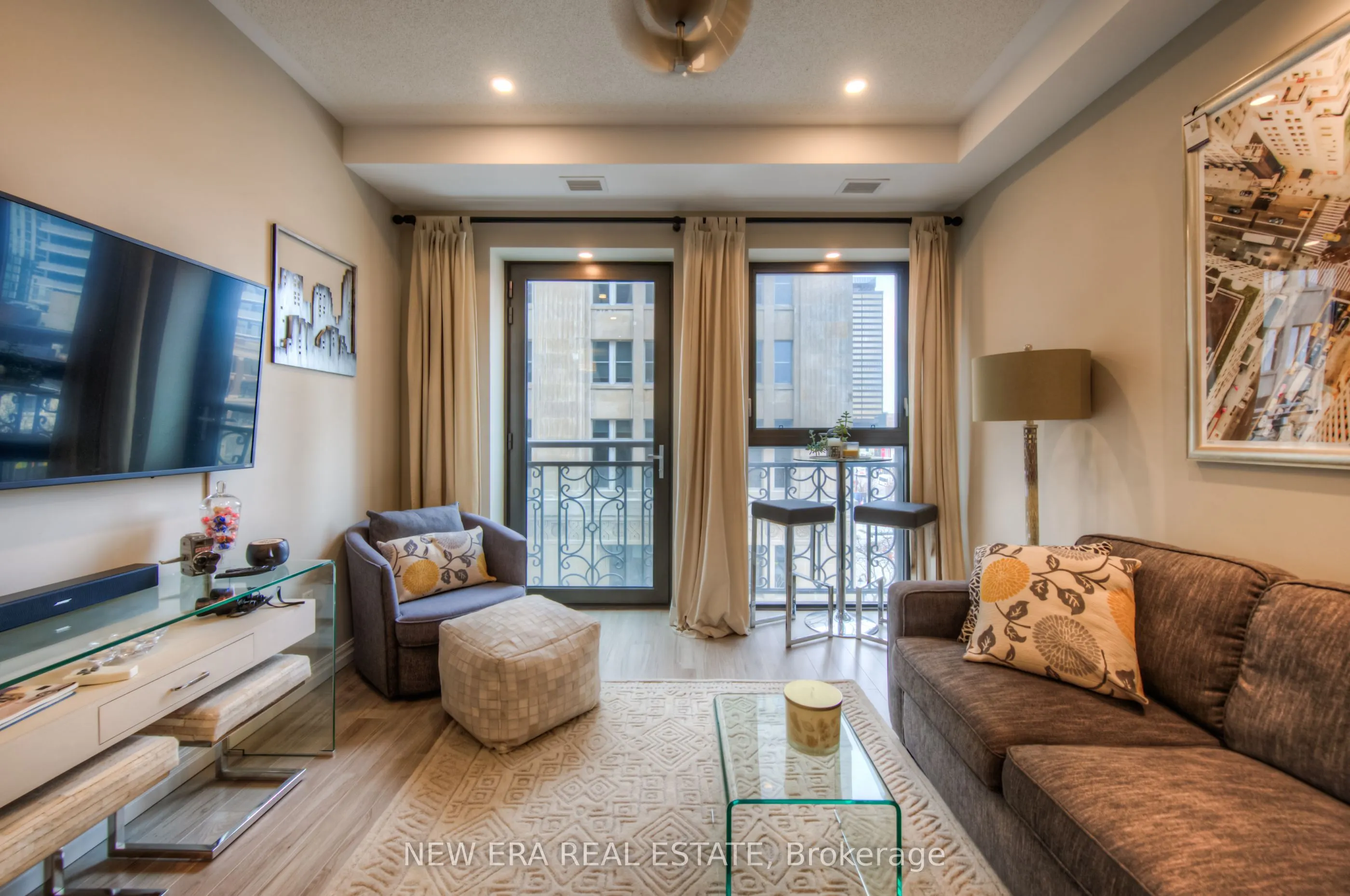112 King Street E, #506