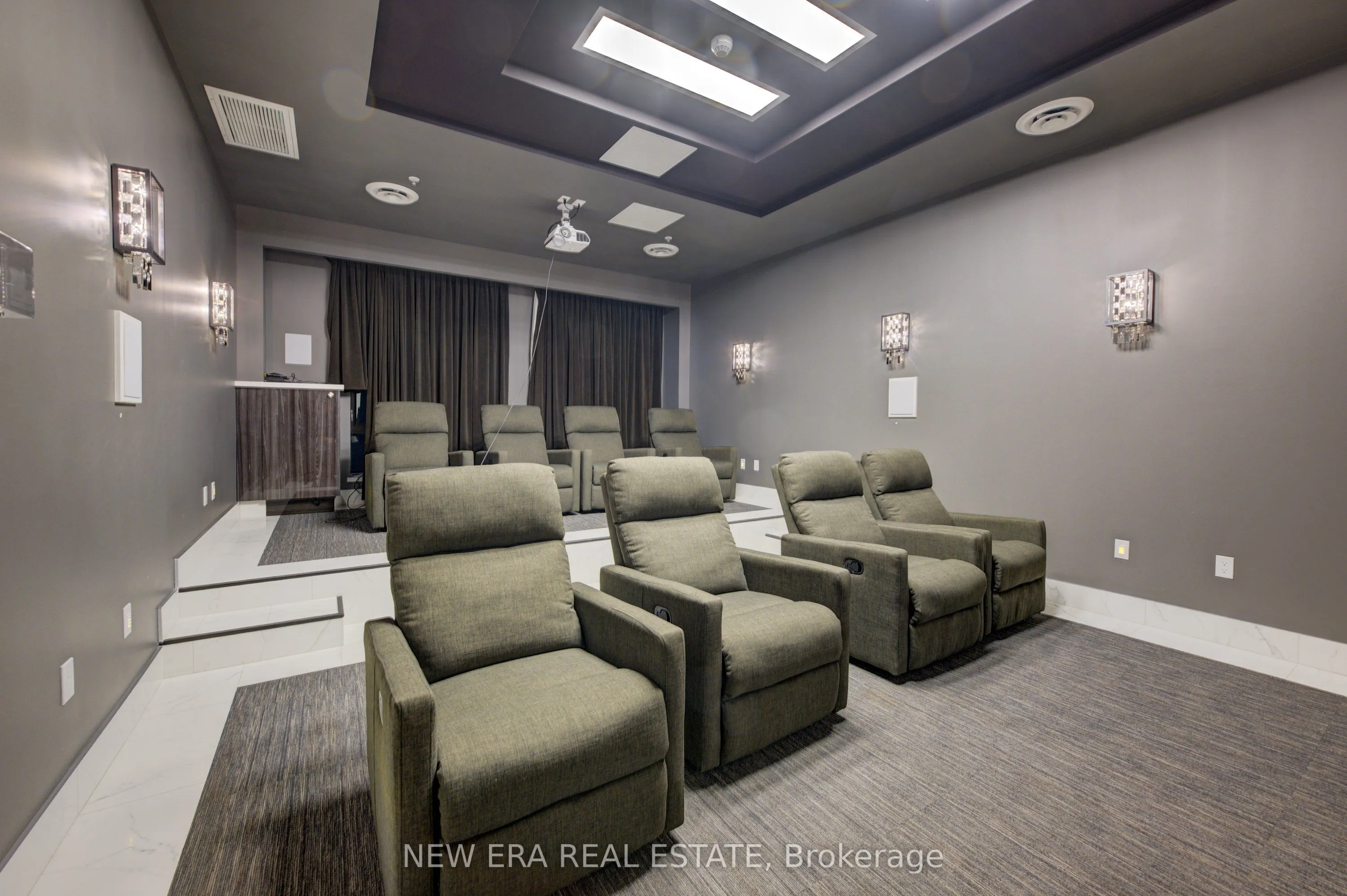 112 King Street E, #506
