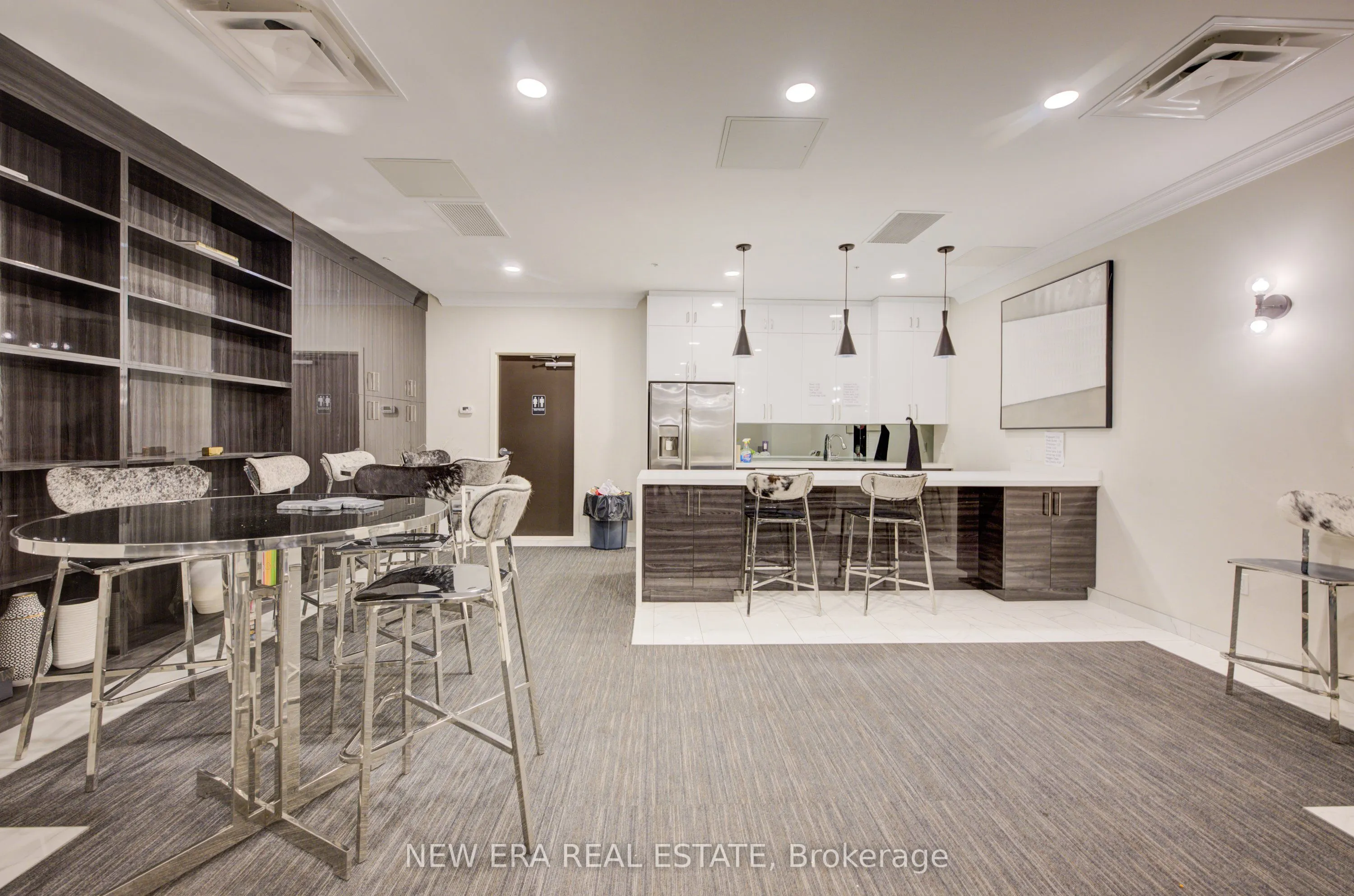 112 King Street E, #506